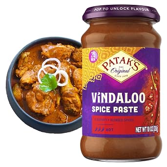 Pataks Vindaloo Spice Paste, Hot Indian Curry with 11 Expertly Blended Spices, Gluten-Free & Vegan, Flavorful Base for Chicken, Seafood, Vegetables & More, 10 oz Jar