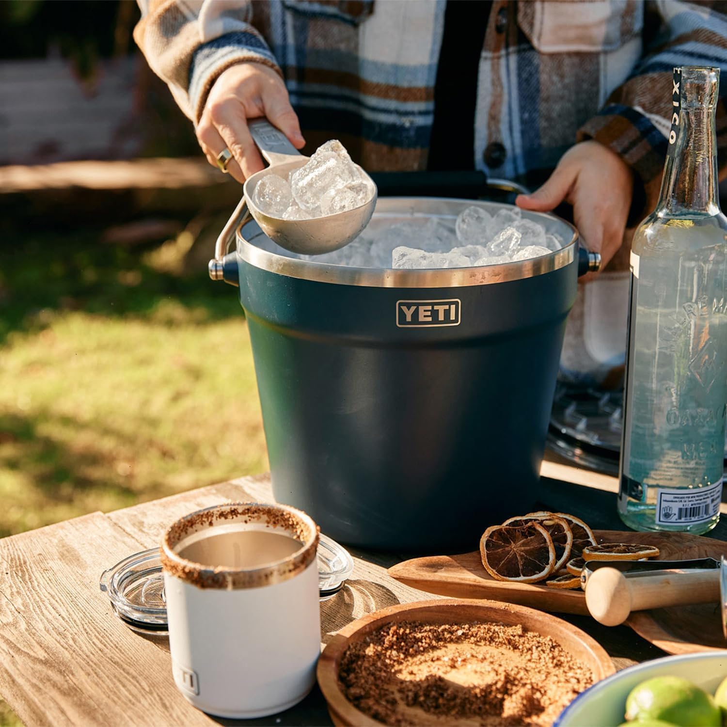 YETI Rambler Getränkekübel Mit Deckel, Key Lime, 7.6 L