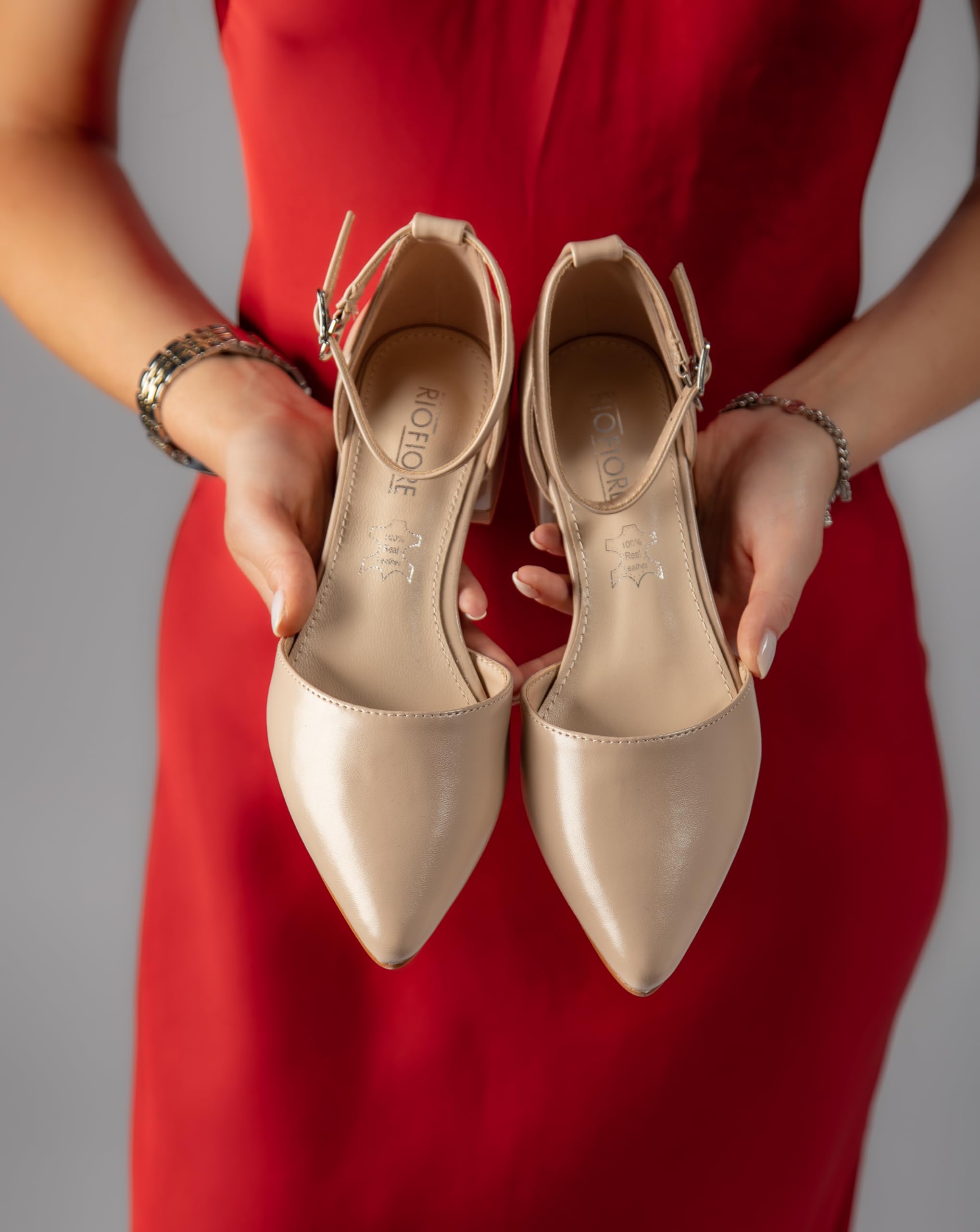 Pumps, Damen Riemchenpumps, 4cm Blockabsatz, Schwarz/Weiß/Beige, weiches Wildlederimitat/Kunstleder, Bequeme Schuhe mit niedrigem Absatz, R22