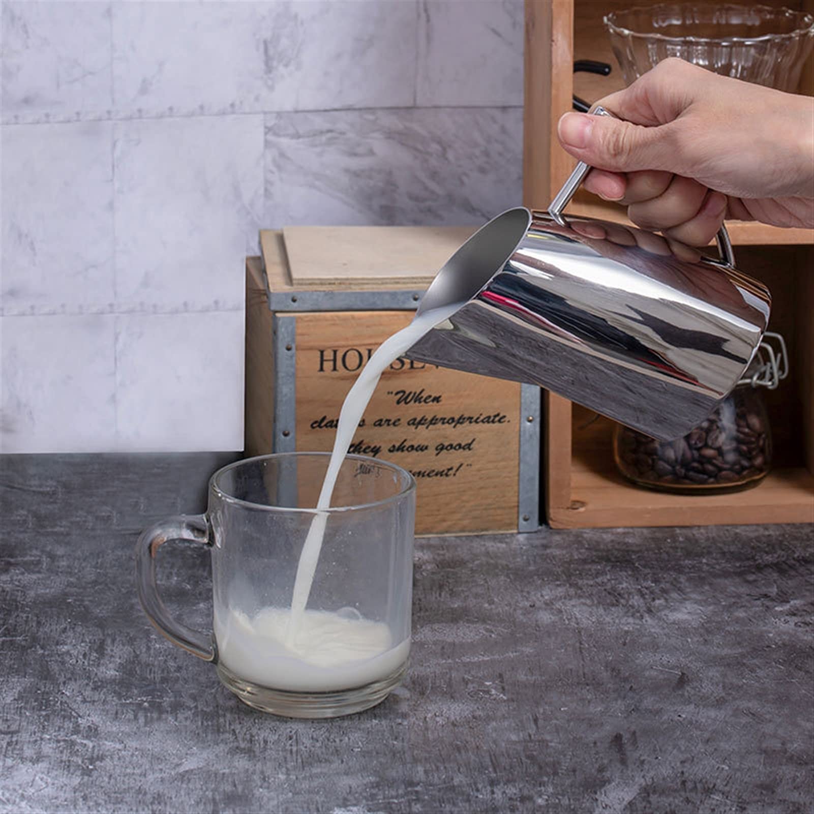 Milchkrug Edelstahl Milchschaumkugel 15 0ml 350ml. Espresso-Kaffee-Pitcher Barista-Handwerk Kaffee-Milch-Schaumkugelkugel Milchkännchen Porzellan (Color : 150ML)