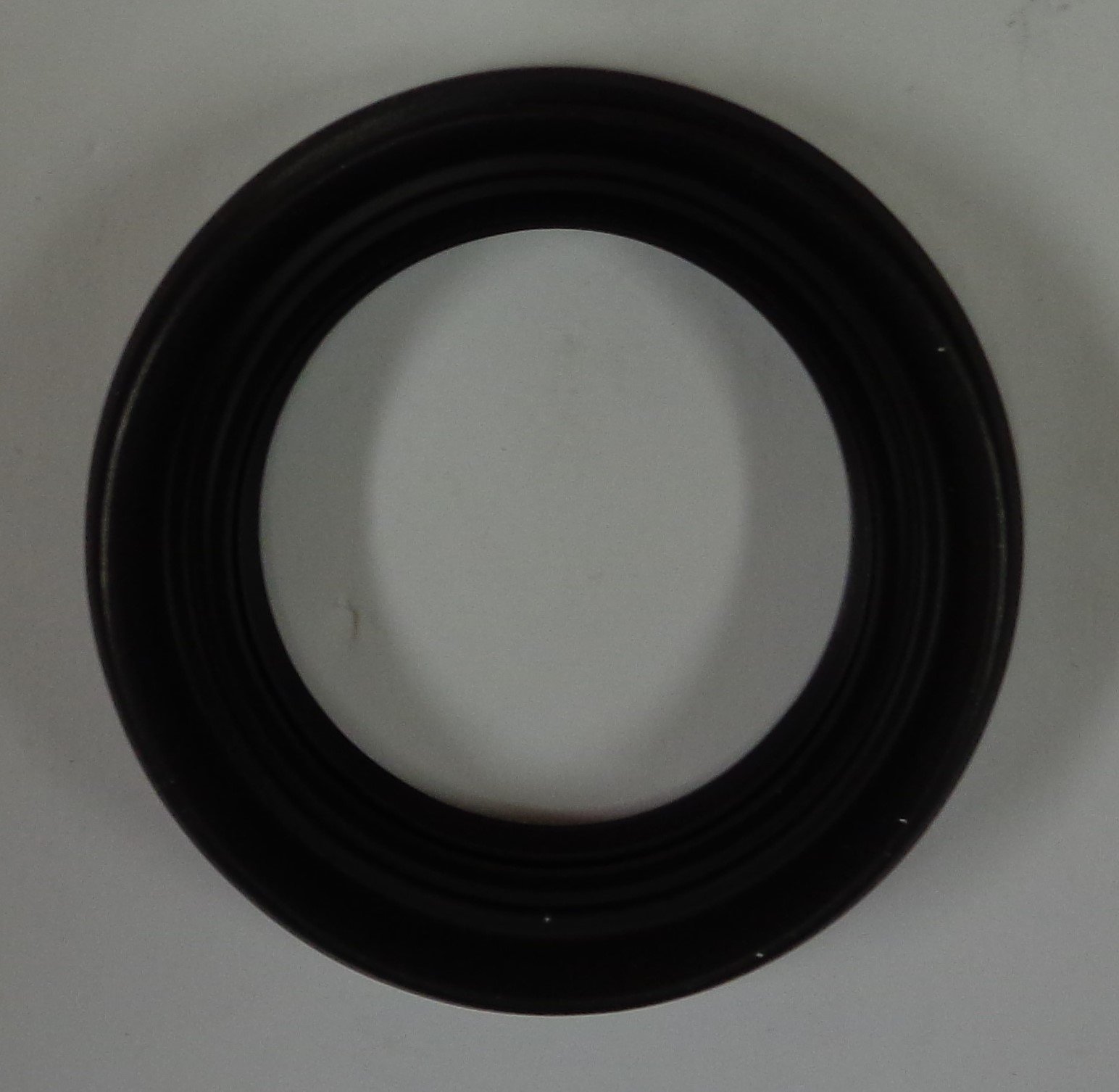 Amazon.com: Mitsubishi MD755526 Axle Seal : Automotive 