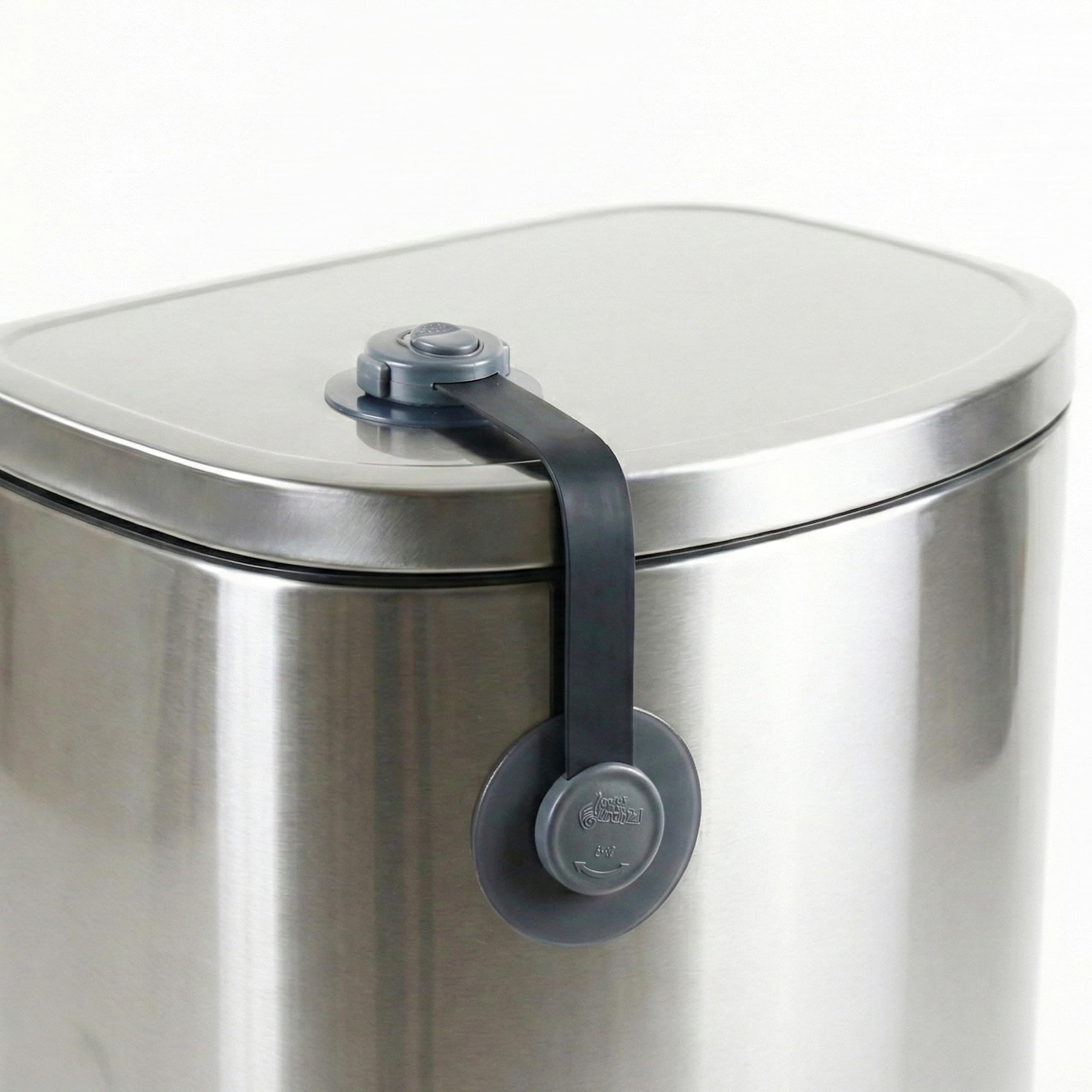 Trash Can Lock Strap – Child & Pet Proof Safety Lock for Kitchen Trash Cans – Dual Lock with Adhesive Pads, Prevents Dogs, Cats & Kids from Opening Trash Bins (Black/Gray, 2-Pack)