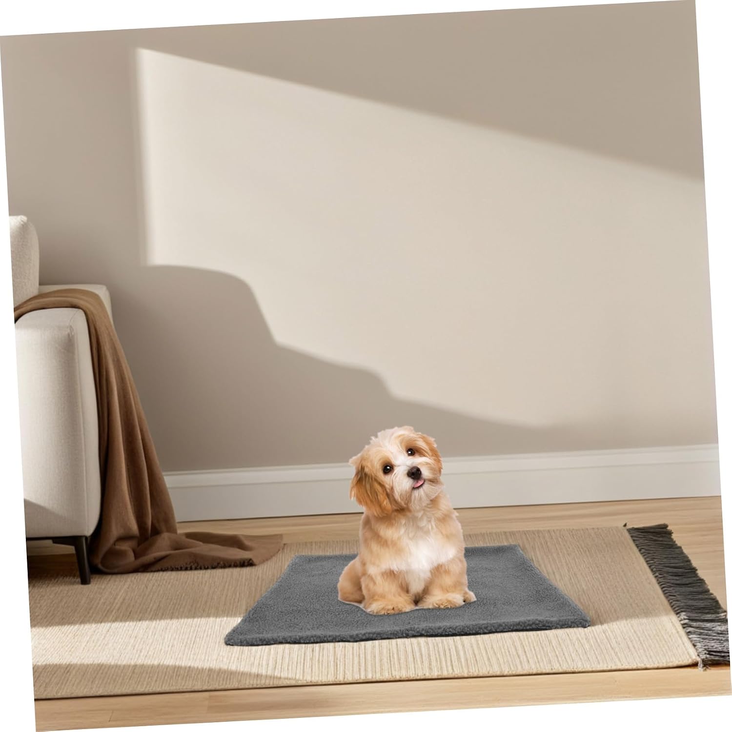 Self Warming Pet Blanket for Cats and Dogs Cozy Machine Washable Bed Blanket Reusable Thermal Pet Mat with Self Heating Technology for Indoor Outdoor Use Grey