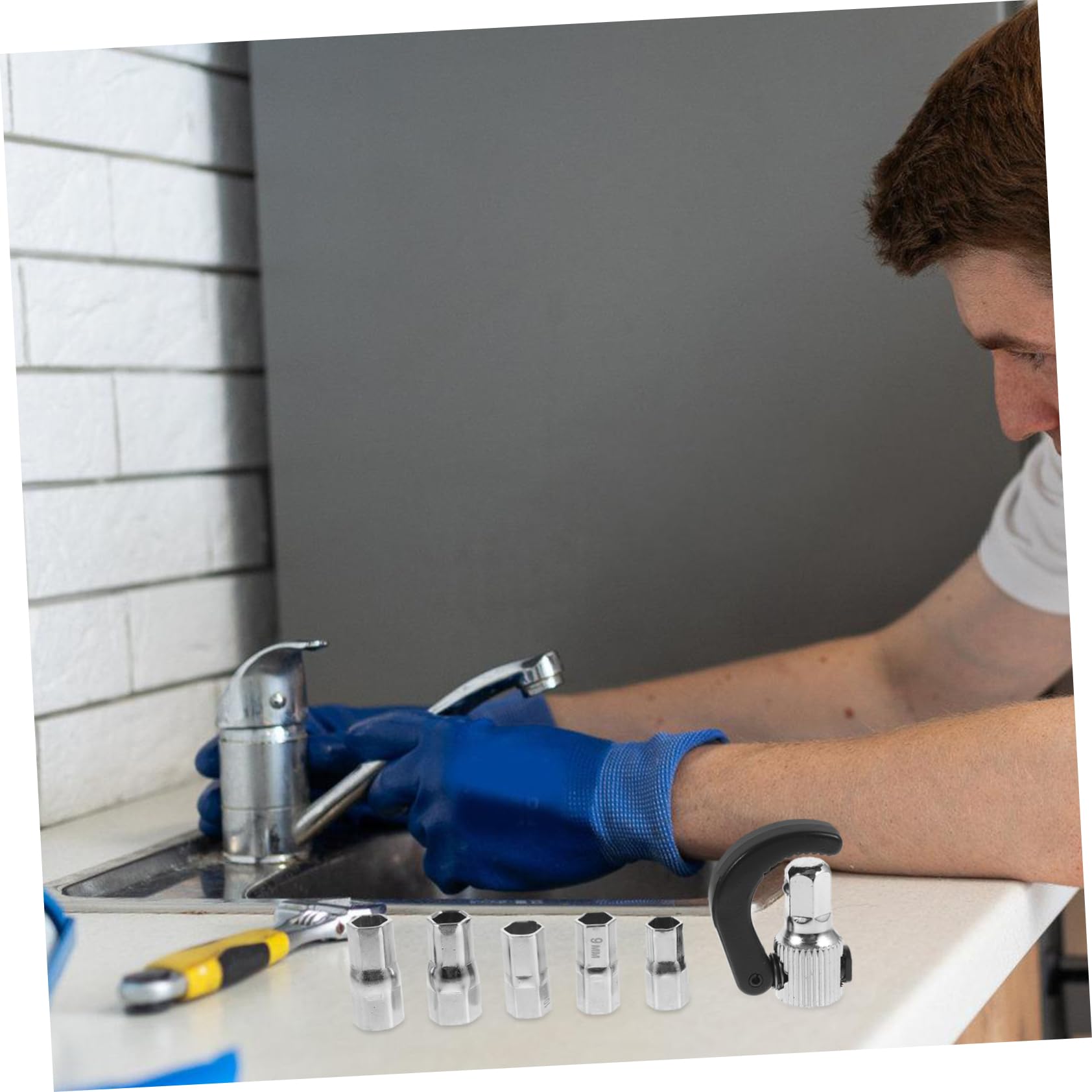 BESTonZON Clé à Eau pour Robinet de Salle de Bain, Acier au Carbone, 1 Set | Outil D’installation Retrait, Anti-dérapant, Large Plage D’usage, pour Buses de Bain
