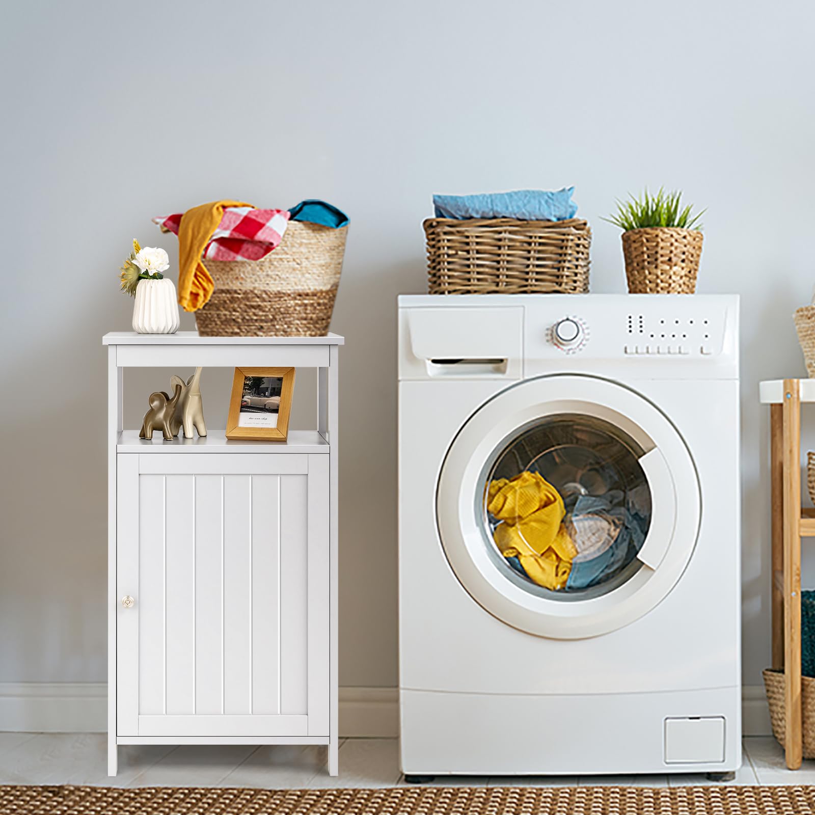 KOMFOTTEU Mobile da Bagno con Ripiano e Armadio a Porta, 45 x 30 x 84 cm, Armadietto da Terra Autoportante in MDF, Armadio d’Archivio per Soggiorno, WC, Camera da Letto, Cucina (Bianco)