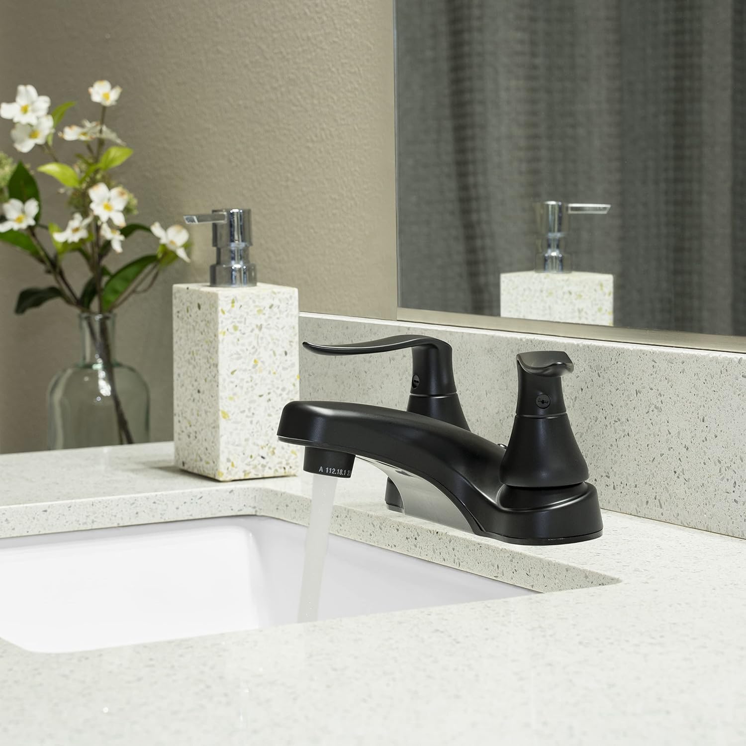 Grifo de baño para autocaravana Dura Faucet DF-PL700LH-MB con palancas de mariposa (negro mate)