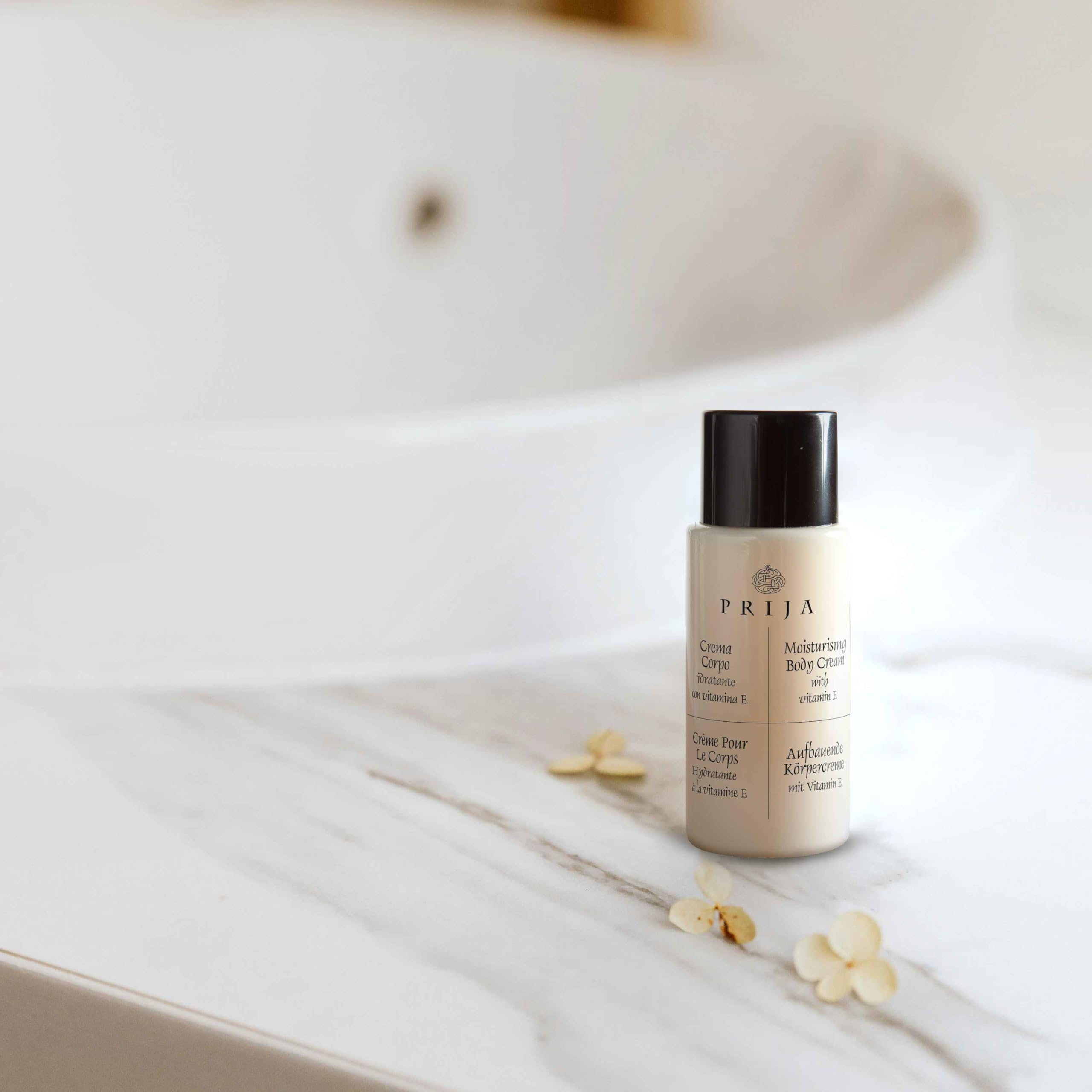 Prija Lozione per il corpo, crema per il corpo ristrutturante con vitamina E per mani e corpo, flacone da 40 ml, lozione idratante Italia, hotel, spa, wellness, AIRBNB, case vacanze (100 pezzi)