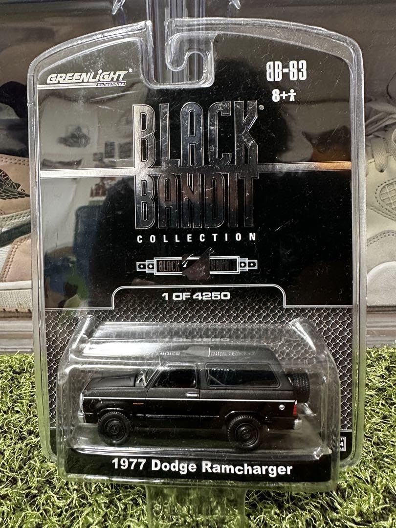 世界4250台限定　レア　1977 グリーンライト ダッジ ラムチャージャー Amazon.co.jp: グリーンライトミニカー 1977 ダッジラムチャージャー