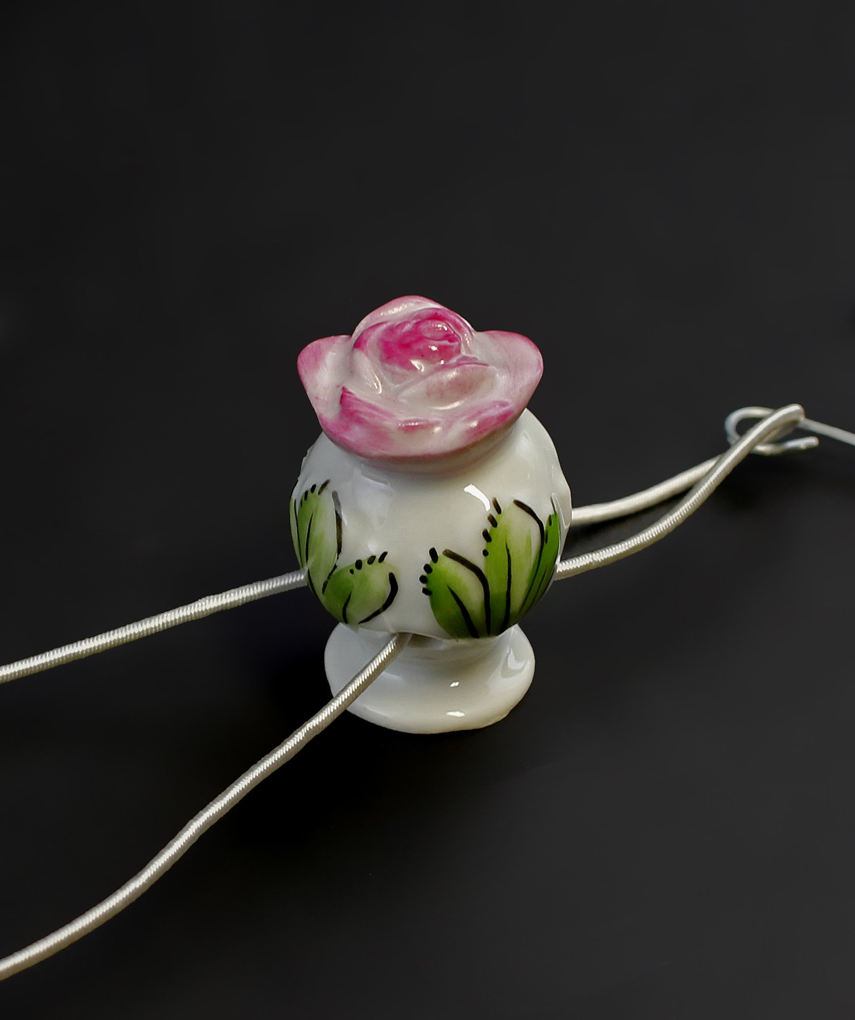 Porzellan Tropfenfänger Rosen-Vase
