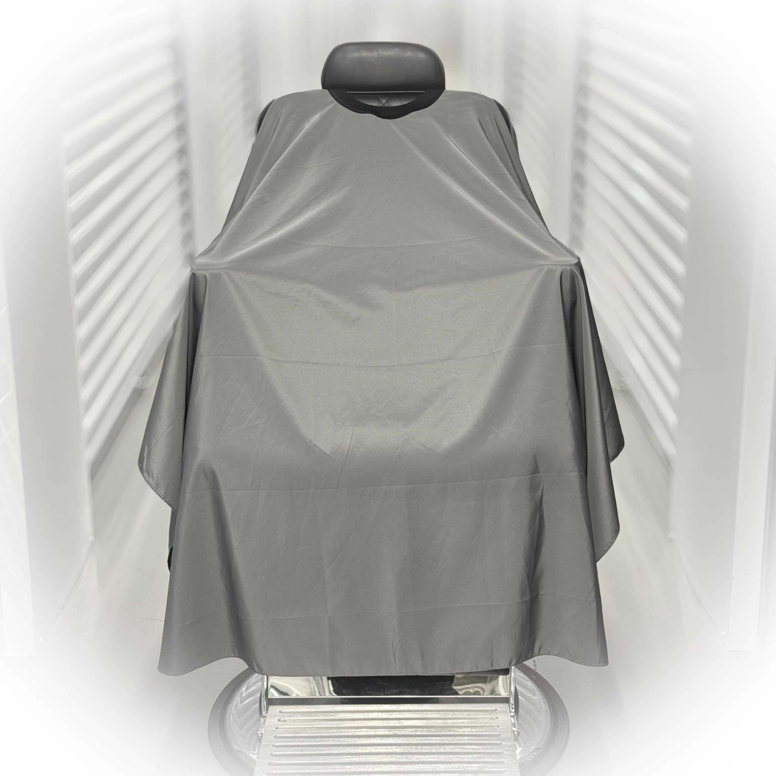 Capa de peluquería, 100% poliéster, capa ligera e impermeable, trabajo de salón y barbería GRIS, Negro - 3