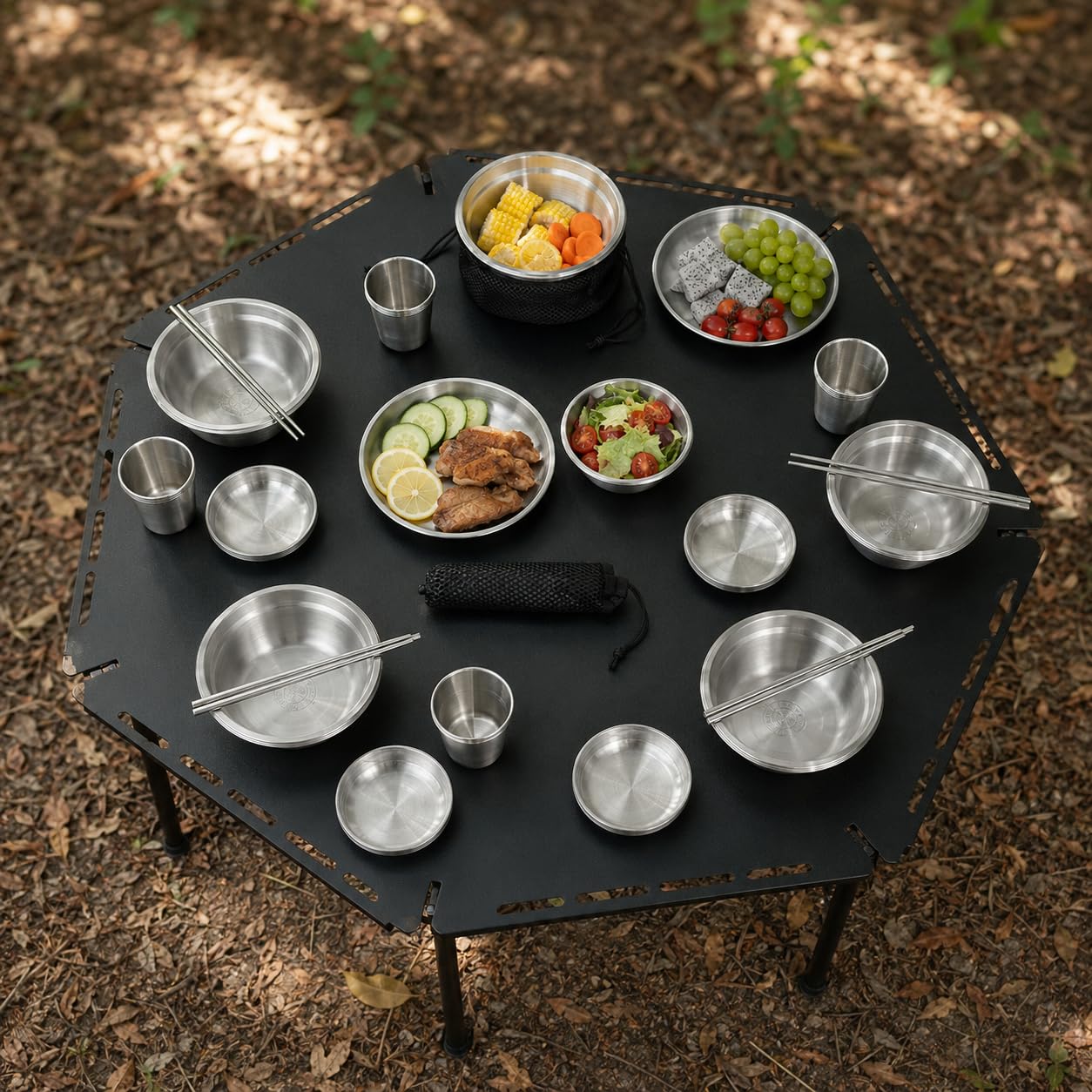 Camping Geschirr Set 4 Psonen mit Camping Besteck – Robustes Edelstahl Geschirrset für Outdoor & Picknick, Set für 5 Personen