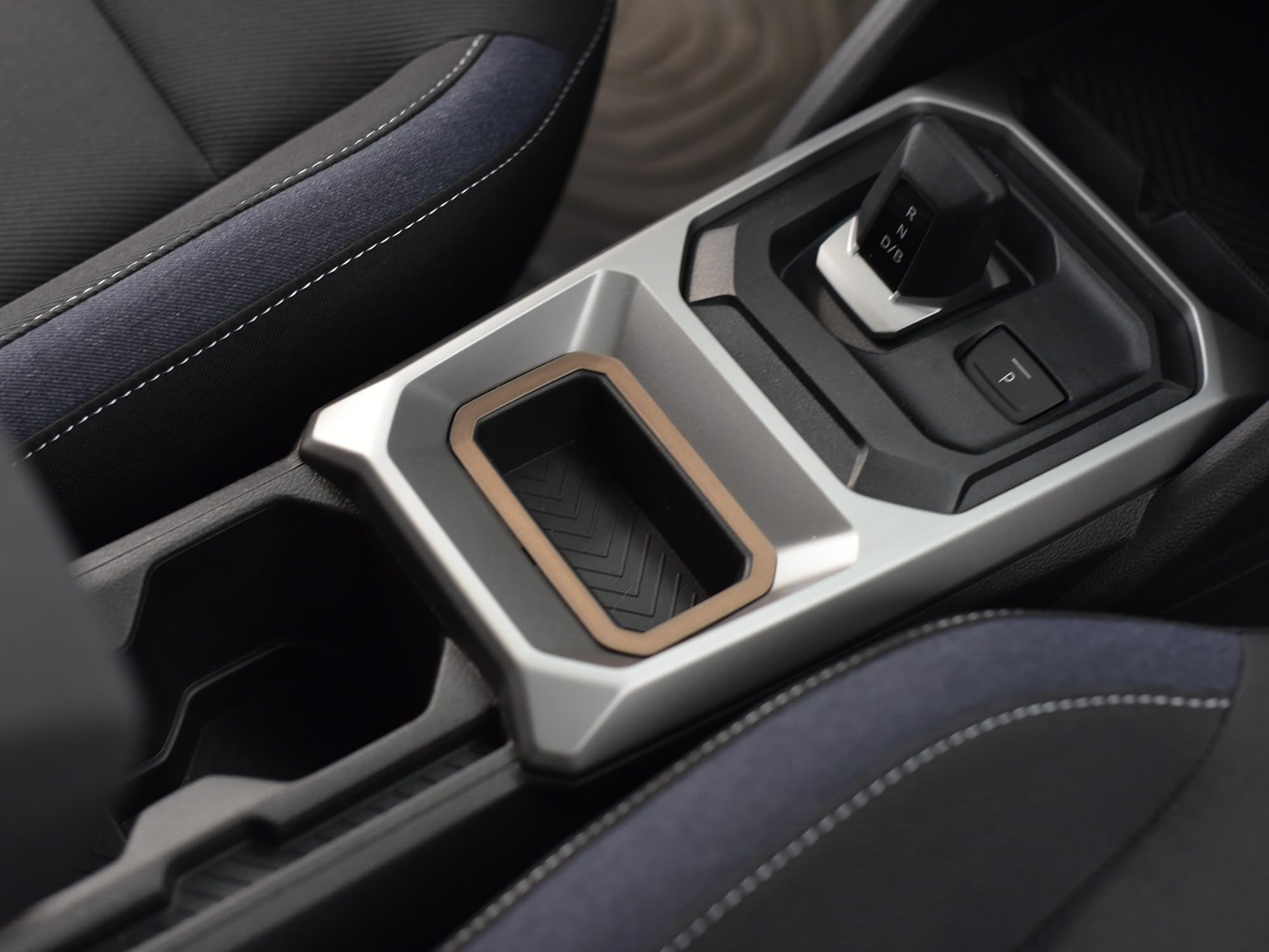 Copertura In Acciaio Per Dacia Duster III 2024+ - Decorazione Plateau Centrale