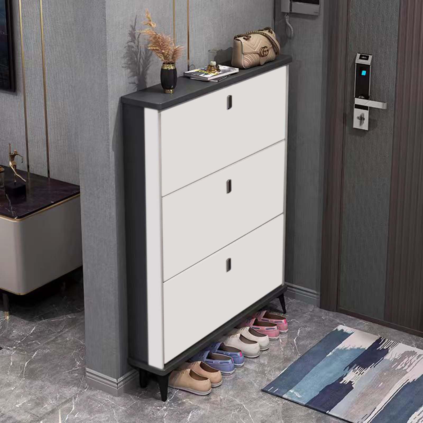 Meuble à chaussures étroit avec 3 rabats ouverts et étagère cachée optimisée gain de place