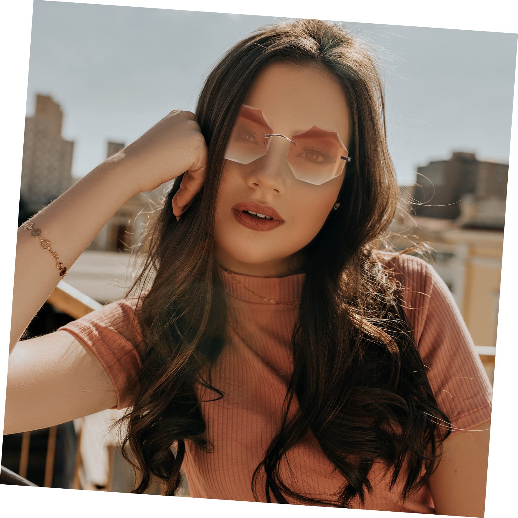 SHERCHPRY 4pezzi Occhiali Da Sole Rimless Poliedrici Per Feste Eyewear Per Uomini e Donne Per Shopping e Eventi Estivi Lenti Leggere e Resistenti