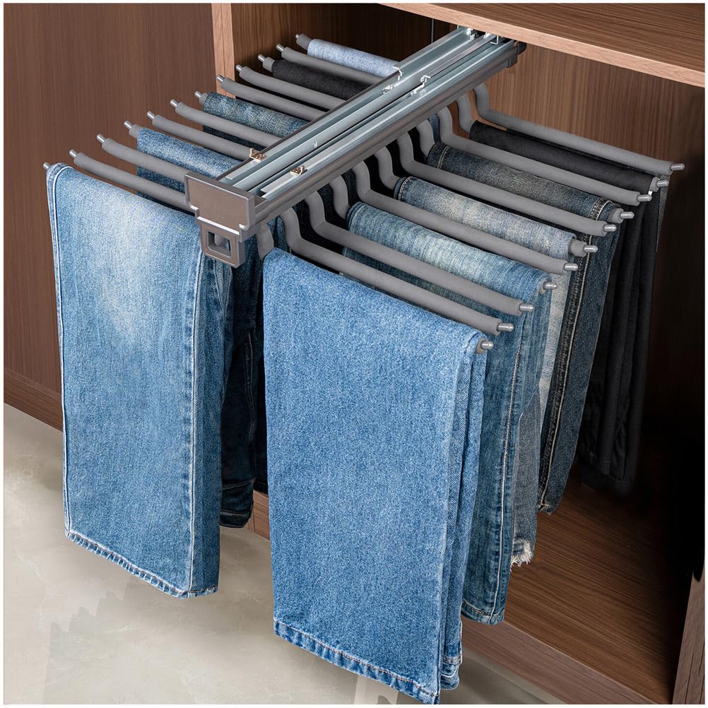 Porte pantalon coulissant : gagnez de la place dans votre placard