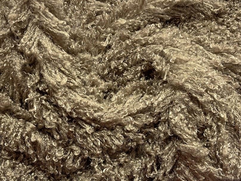 Fausse fourrure beige Mongol de luxe pour donner de la douceur à vos ouvrages