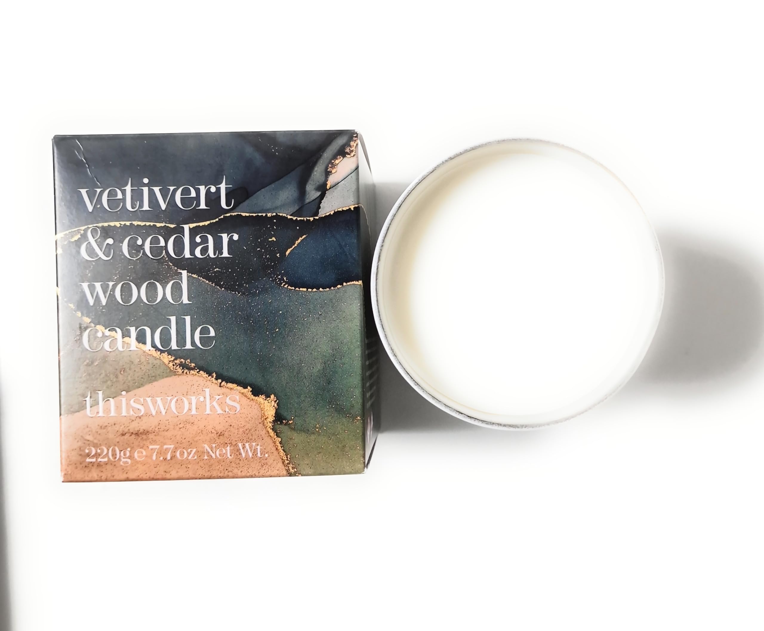 Works Vetivert & Cedar Wood Candle, 220 g, Luxury Candle Enriched with Essential Oils - Image 3