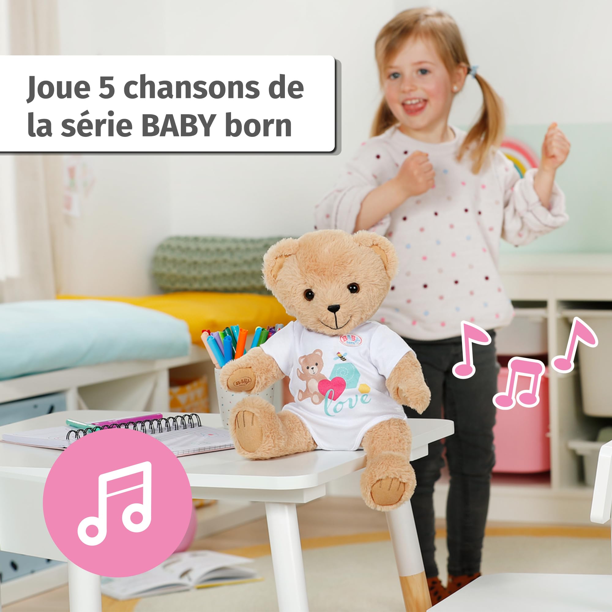 BABY born Teddy Chantant - Ours en Peluche avec Fonction sonore & grenouillère Blanche - Bras et Jambes Mobiles - Convient aux Enfants de 18 Mois et Plus - Chante 5 chansons allemandes de la série