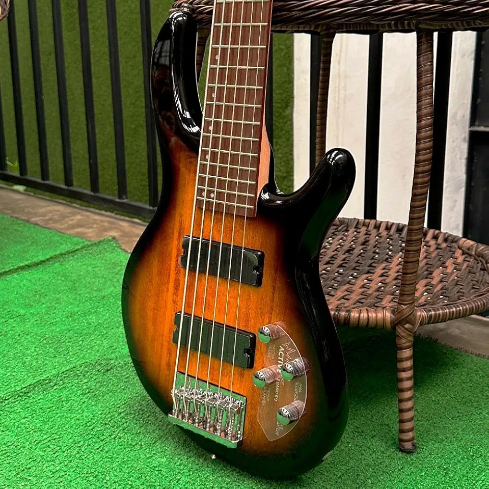 Baixo 6 Cordas Ativo Cort Action Bass VI Plus 2TS Sunburst