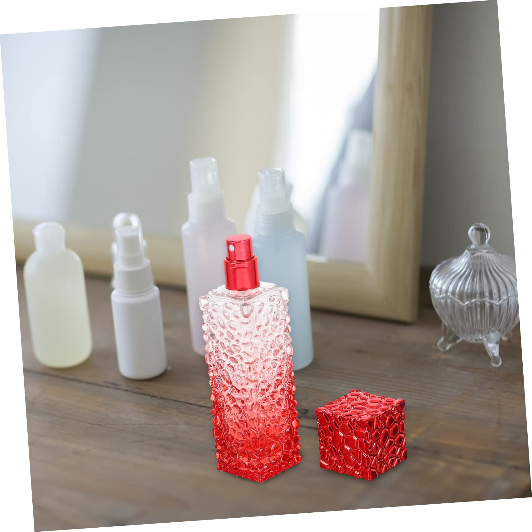 6 Stück-pack Wiederbefüllbare Parfümflaschen aus Glas 50ml mit Aluminium Sprühkopf Leicht und Aufbewahrung von Flüssigkeiten Zufällige Farbe