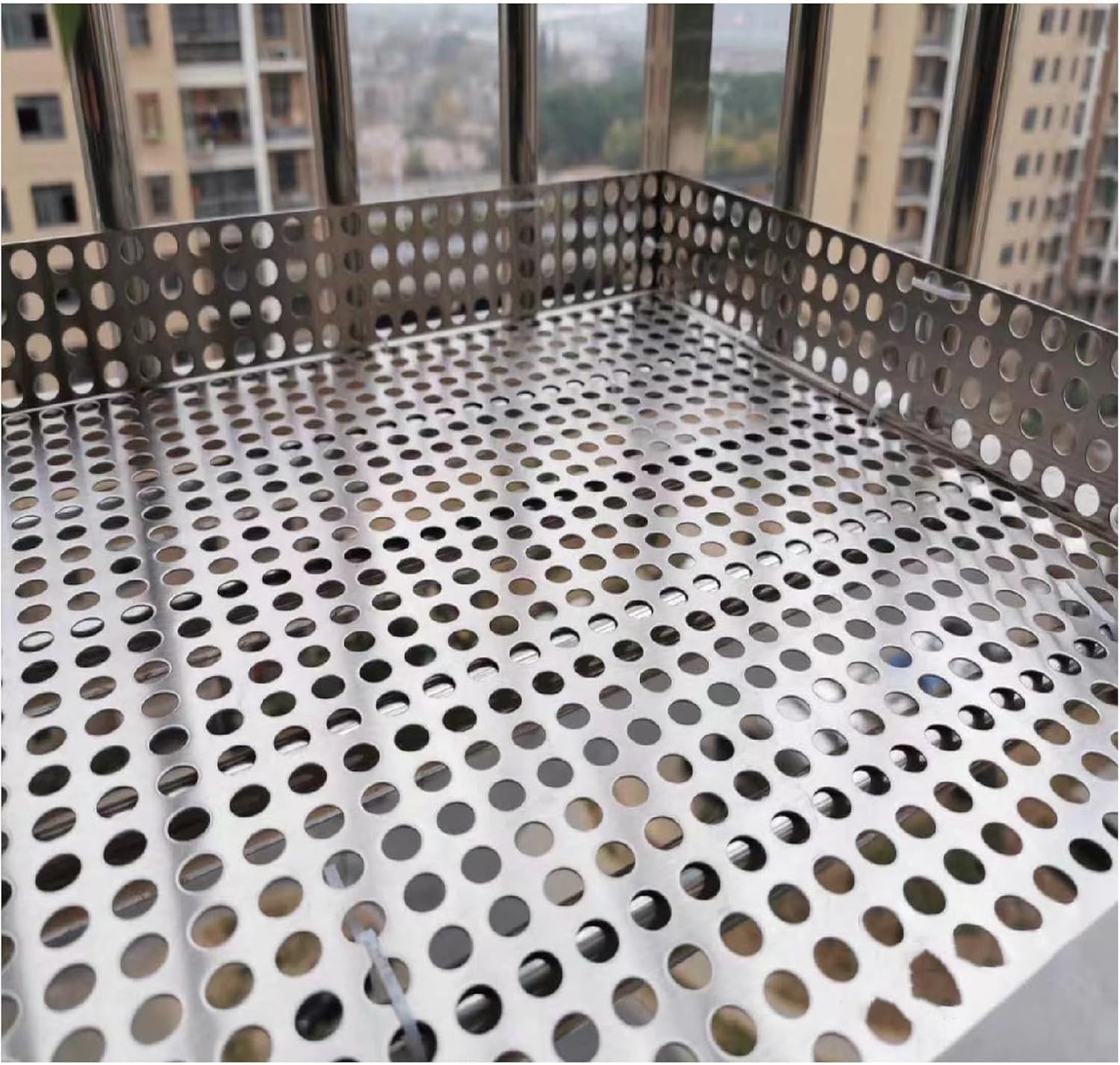 Panneau de sécurité pour balcon en acier perforé idéal terrasses