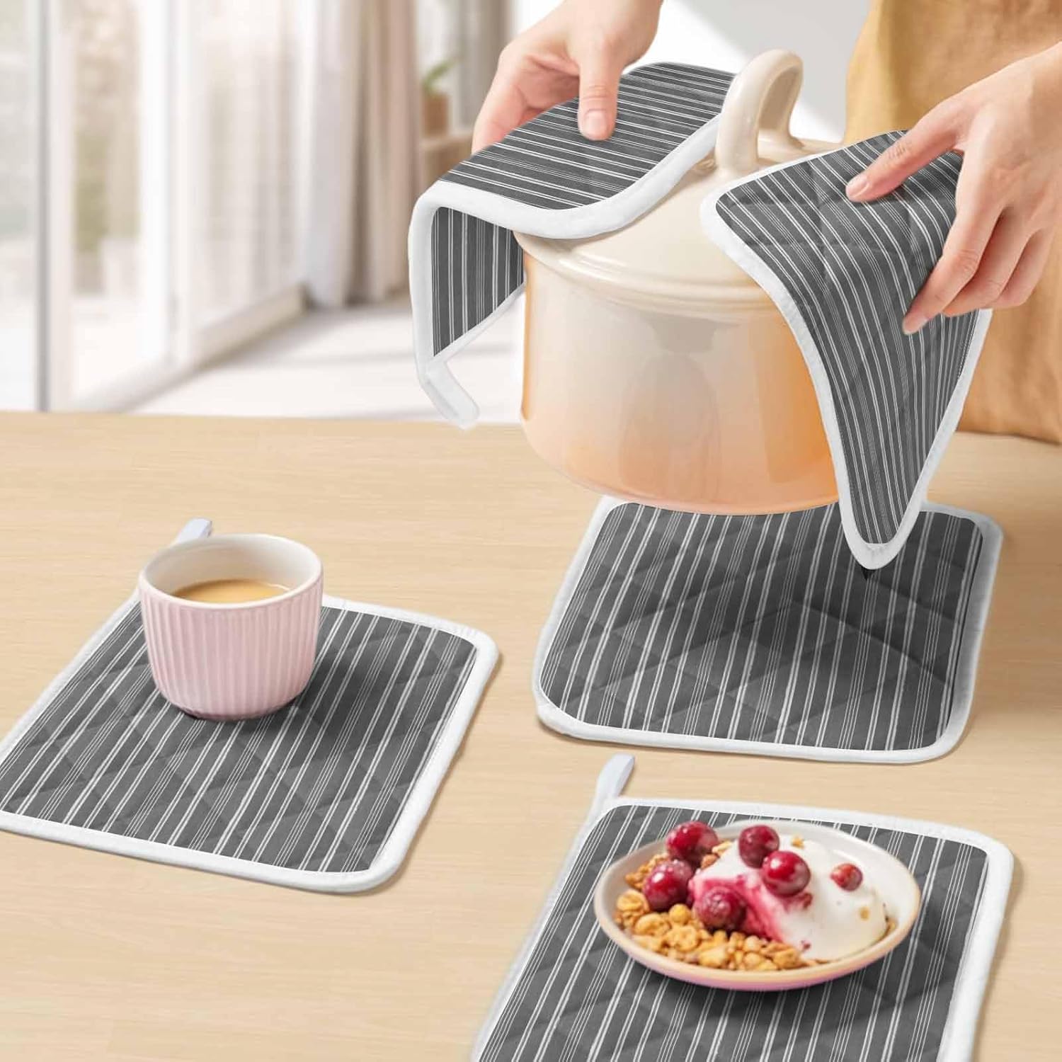 Grey Striped Pot Holders for Kitchen Heat Insulation, Farmhouse Stripes Modern Vintage Potholders Hot Pads with Hanging Loop, Washable Oven Mitts Pot Holder Trivet for Cooking Baking 5 Pack