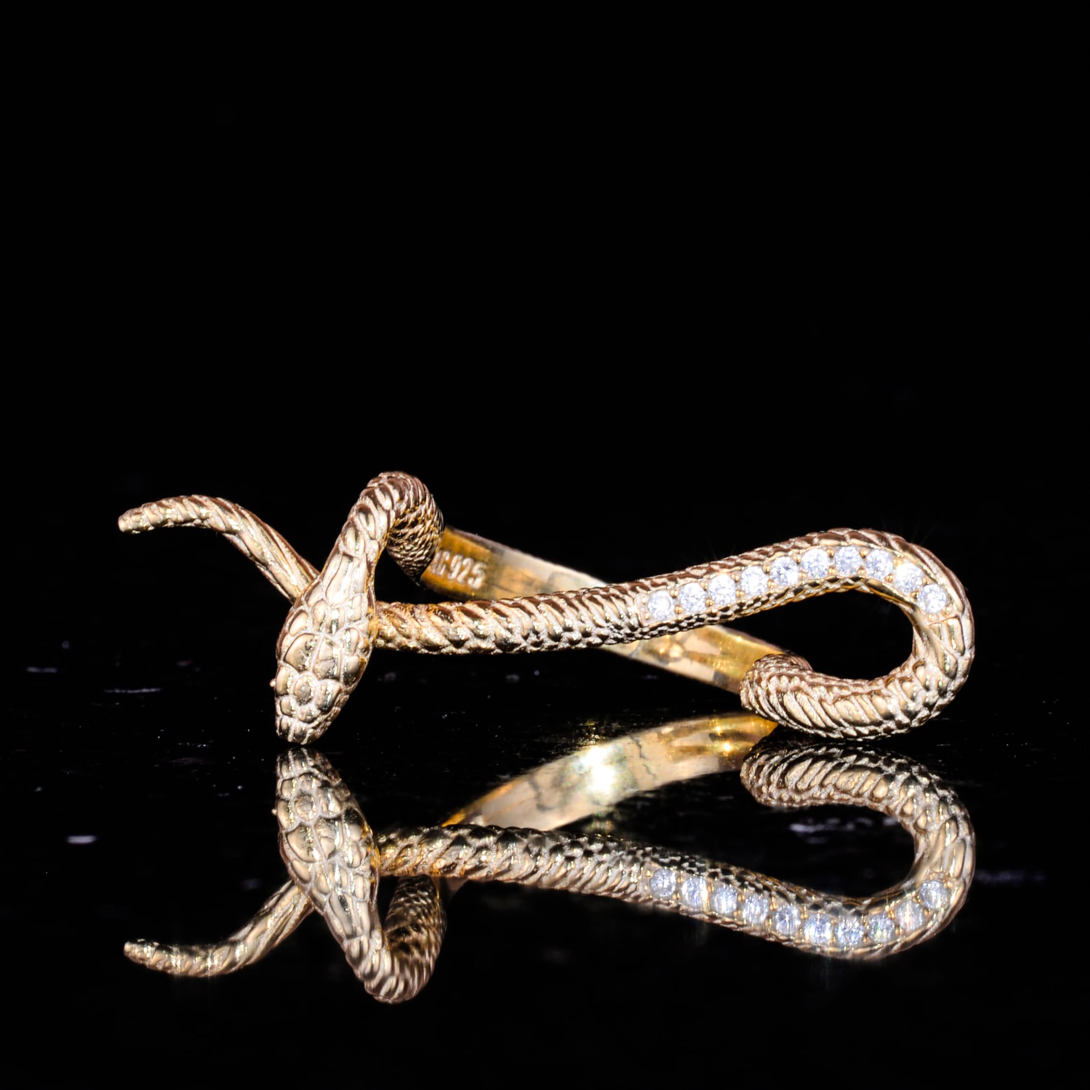 KAMBO Anillo de plata de ley 925 para mujer, diseño de serpiente chapado en oro, elegante pieza de declaración, plata, sin piedras preciosas, Sin piedras preciosas