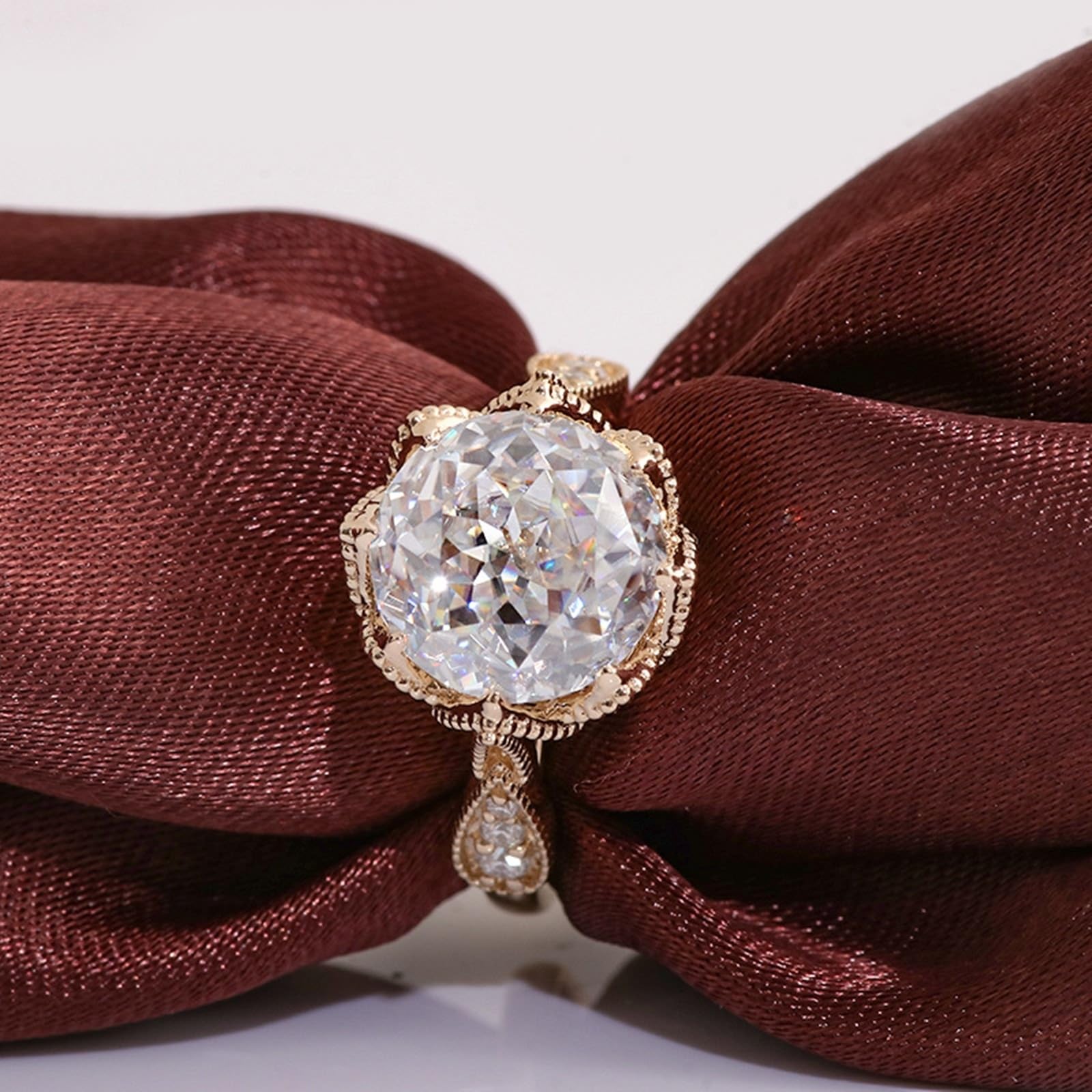 Regalo Personalizado Alianza Pareja Prima Oro 9 quilates Moissanite Flor Tamaño Señoras para Madre Cumpleaños Joyería