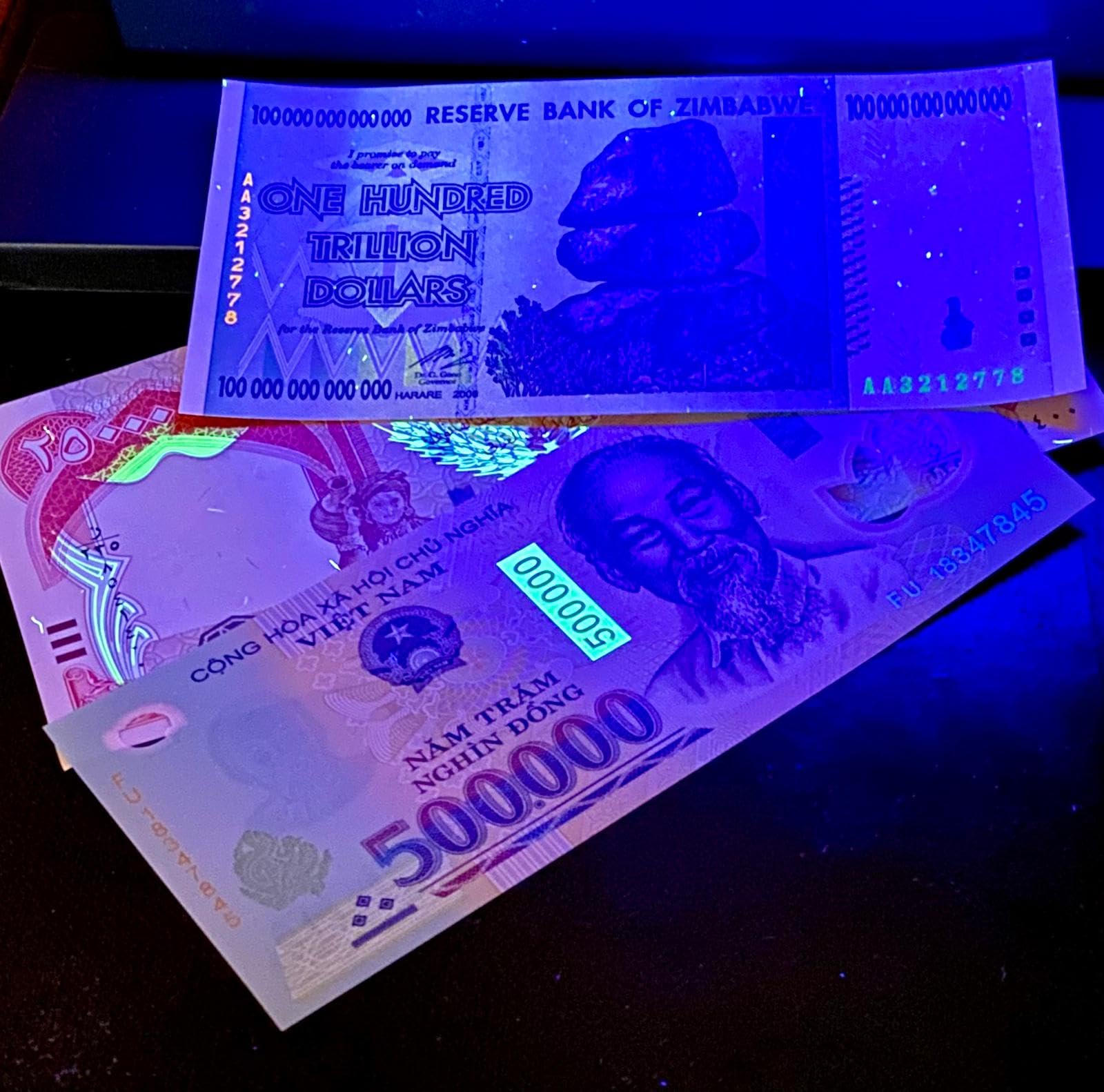 Amazon | 紙幣専用UVライト・プロマシーン・全ての紙幣ブラックライト