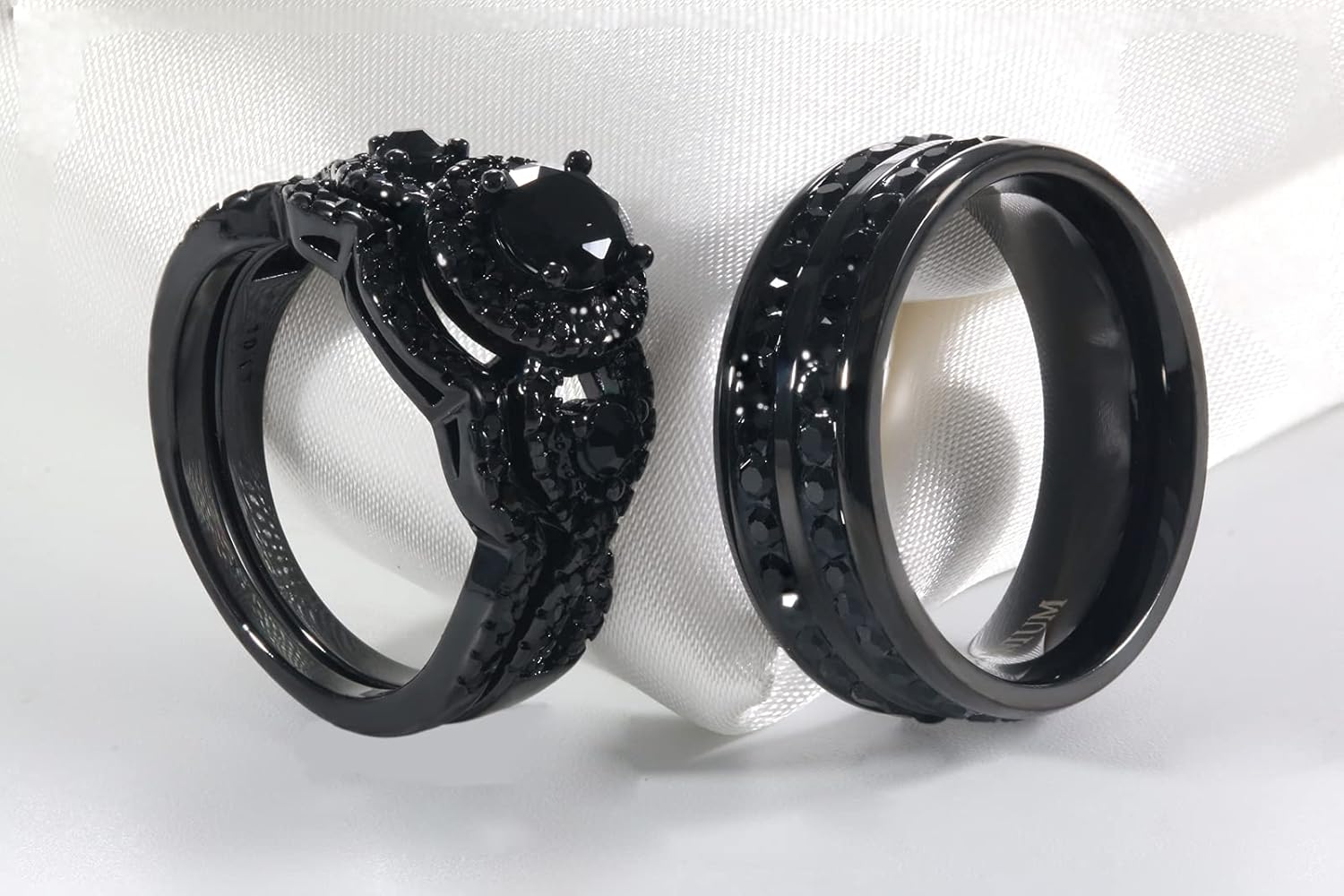 ringheart 2 His and Hers Ring Couple Rings Black Cz Three Stone Womens Wedding Ring Sets Titanium Steel Mens Wedding Bands