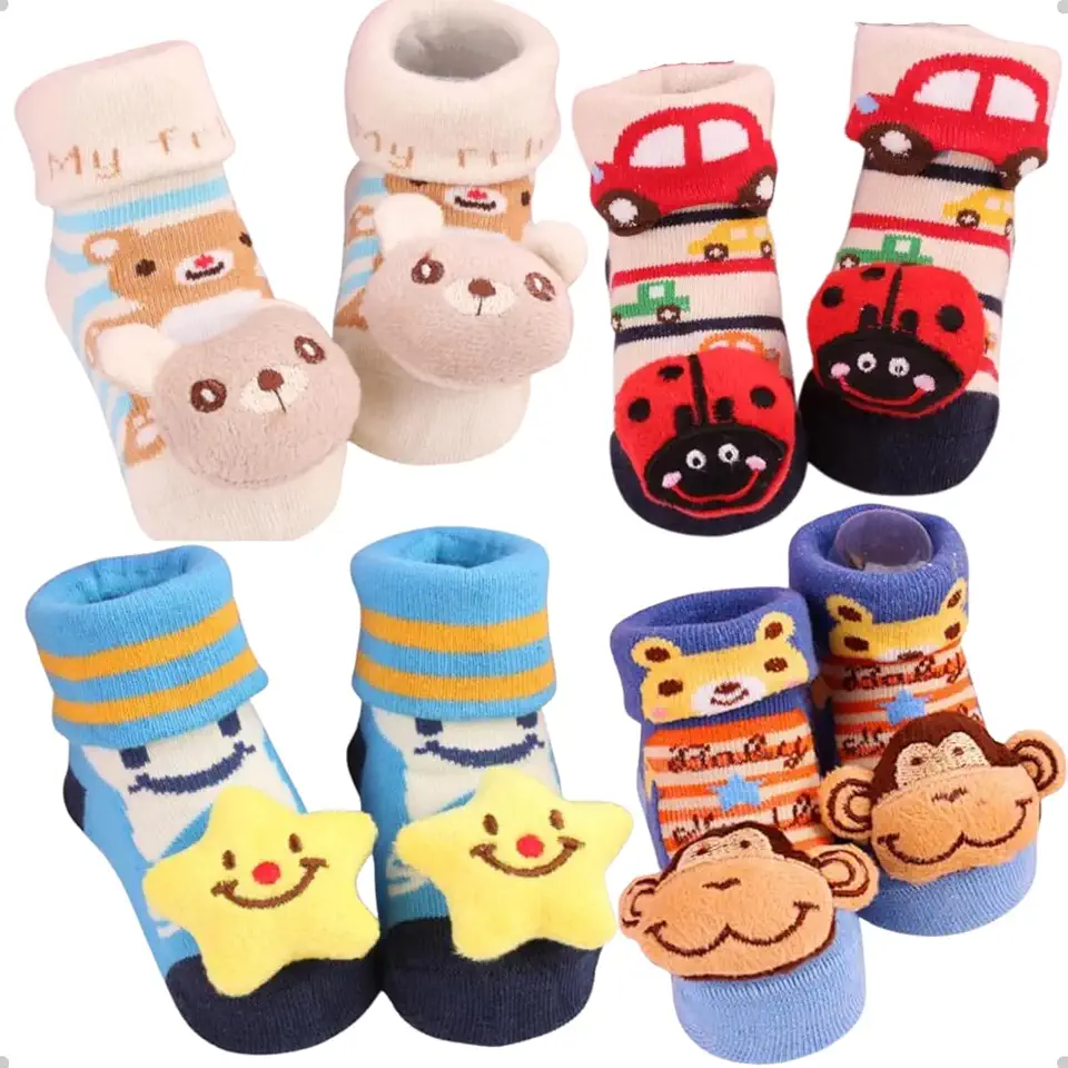 Kit 4 Pares Meias Bebê com Chocalho Pelúcia 3D Algodão Menino Menina Conforto Respirável 0 a 24 Meses Uso Diário