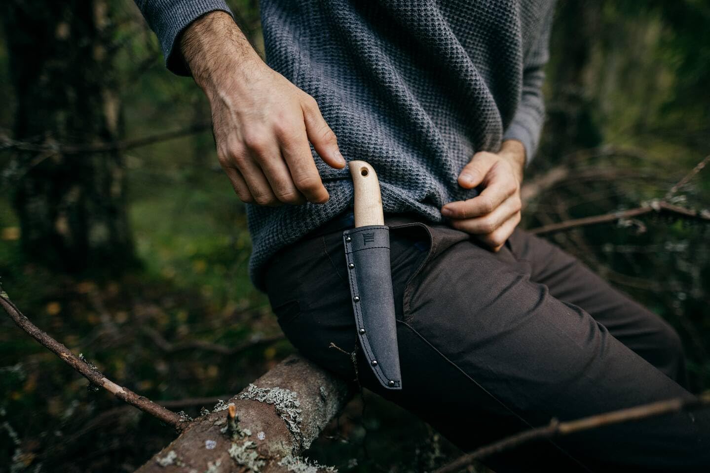 Fiskars Norden Outdoor-Messer, Inkl. Futteral, Klingenlänge: 98 mm, Gesamtlänge: 21,5 cm, Rostfreier Stahl/FSC-zertifiziertes Birkenholz, 1072090