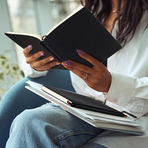 Miniatura 6 de Jetec Paquete de 30 cuadernos con 30 bolígrafos, bloc de notas de cuero de tapa blanda A5 a granel con bolígrafo para escuela, negocios, trabajo,