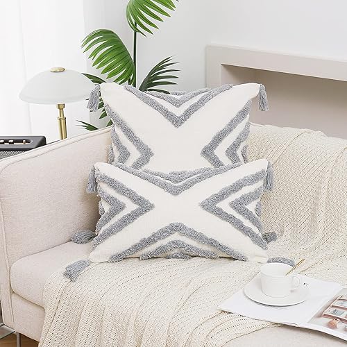 Miniatura 3 de PLWORLD Funda de almohada bohemia gris de 20 x 20 pulgadas con borlas, patrón geométrico gris copetudo, decorativa, tela de chenilla crema, funda de