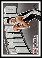 Vista 1 de 2023-24 Hoops Rookie Greetings # 1 Victor Wembanyama San Antonio Spurs NBA Baloncesto
