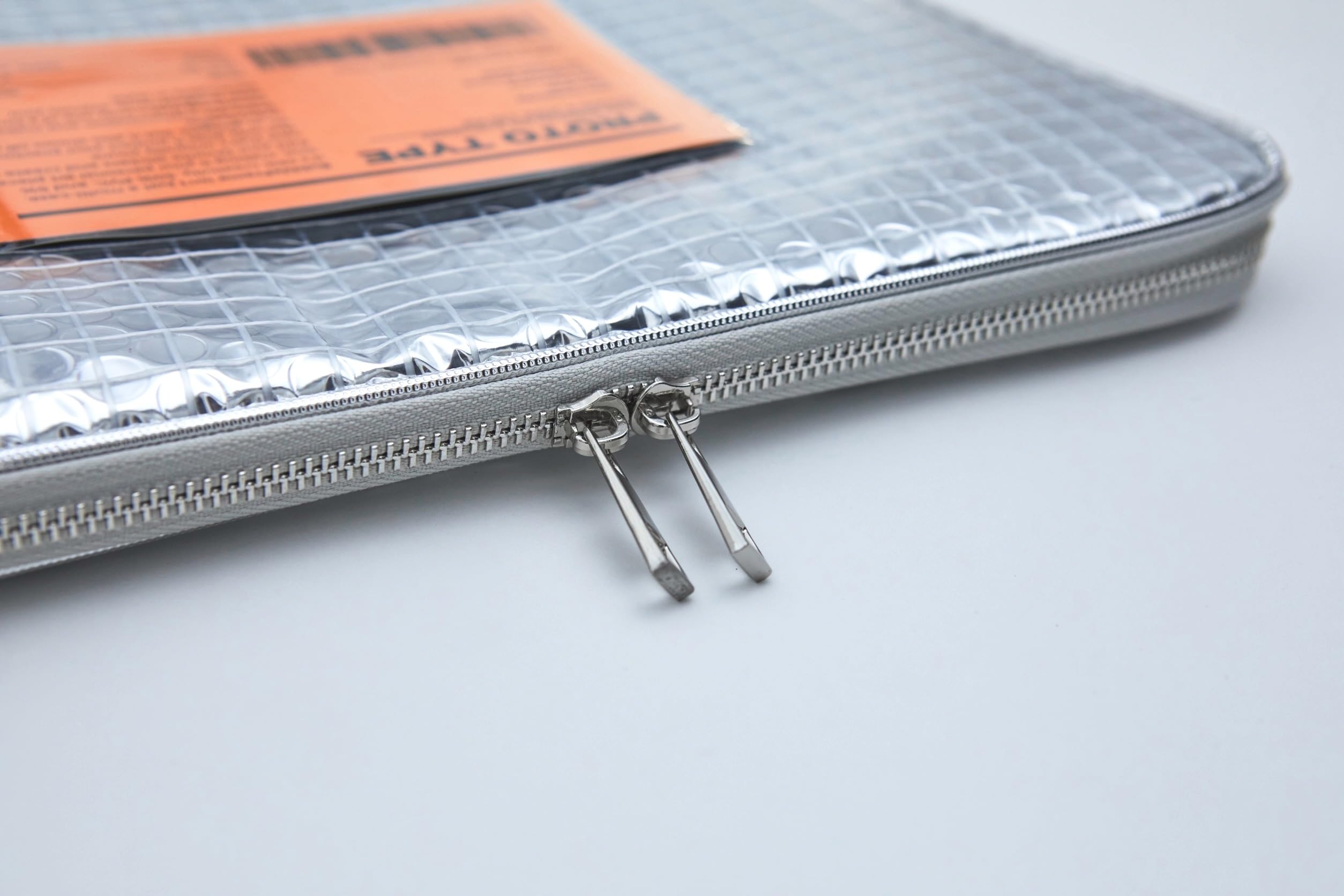 Amazon.co.jp: BUBBLE FRAME METAL ZIP CASE シルバー PCケース14