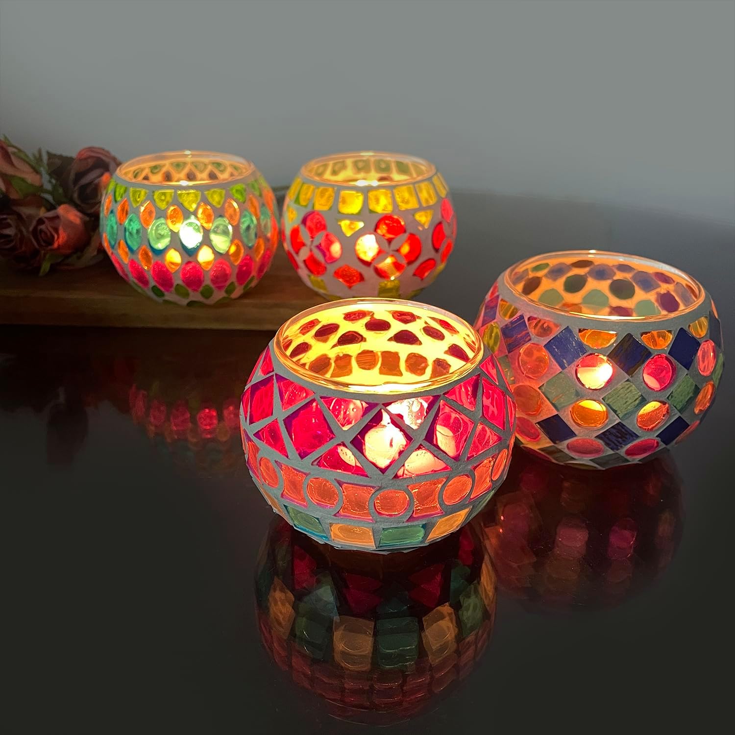 Glass Votive Candle Holder 4pcs Colorful Mosaic Tealight Candle Holders, Handmade Cracked Round Tea Candle Lamps, Small Vintage Candlestick Set for Table Centerpiece Wedding Birthday Party Decor Gift