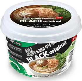 Macarrão Instantâneo Nurea Black Original Udon Coreano em Bowl, 225g, 305 Kcal