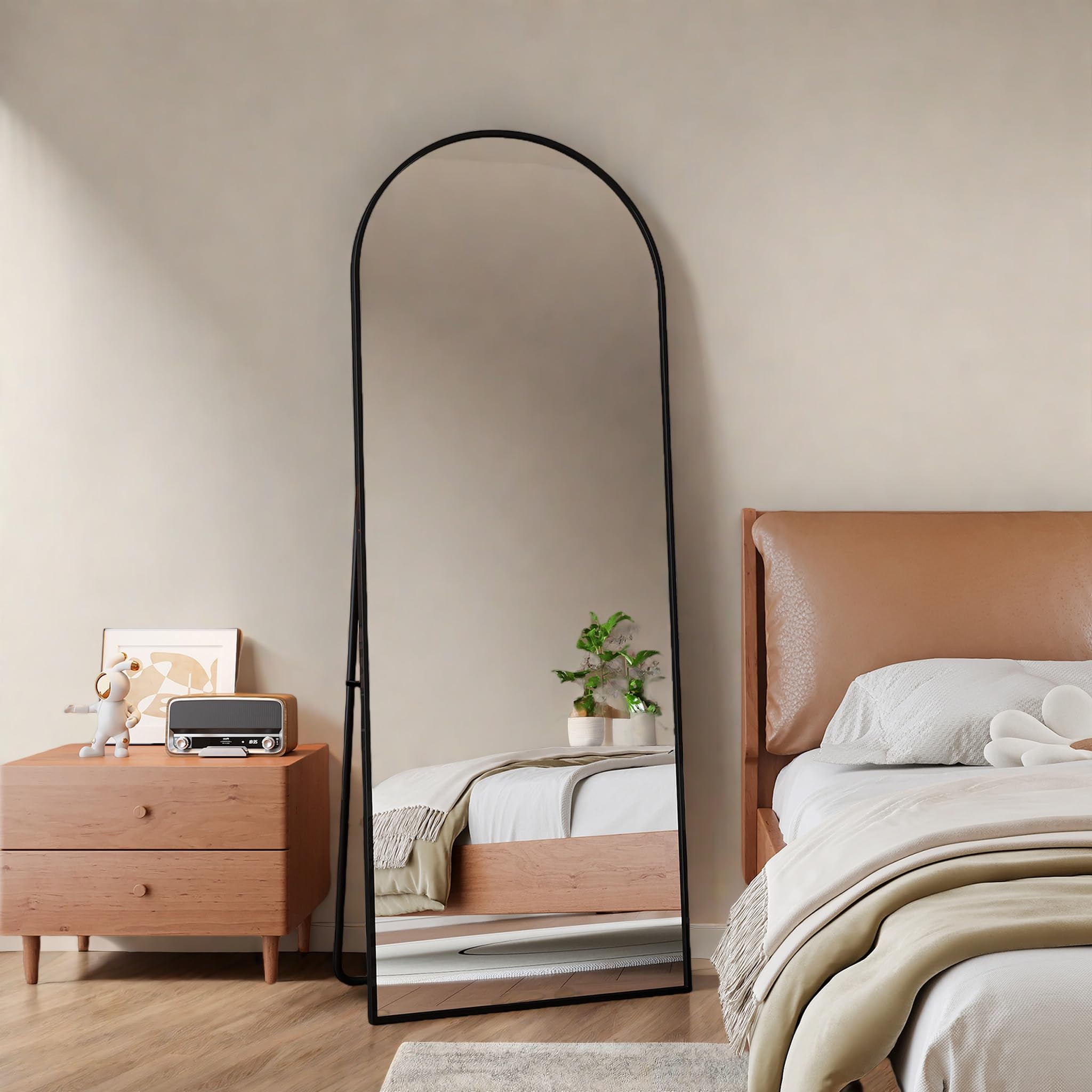 Specchio su piedistallo, 162 x 53 cm, specchio ad arco, grande da posare, con vetro robusto, specchi a tutta lunghezza, telaio in lega di alluminio nero per camera da letto, ingresso, soggiorno