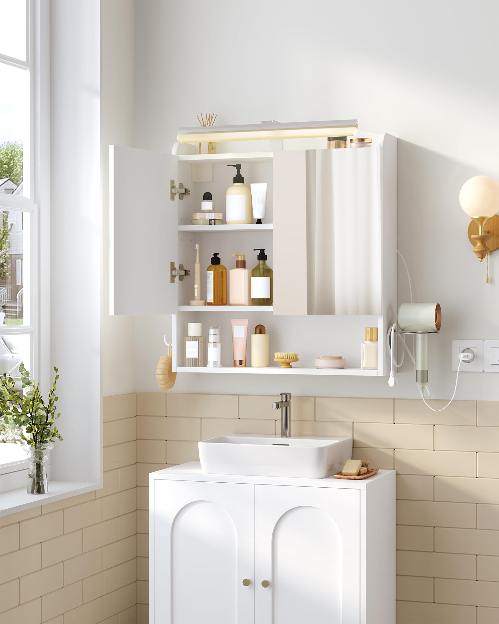 Hzuaneri Armoire Murale Salle de Bain avec Miroir et LED, Meuble de Salle de Bain avec miroir, prise et interrupteur, avec Étagère Réglable, Support Sèche-Cheveux, Blanc 16,5 x 60 x 68,5 cm MC10003XEU