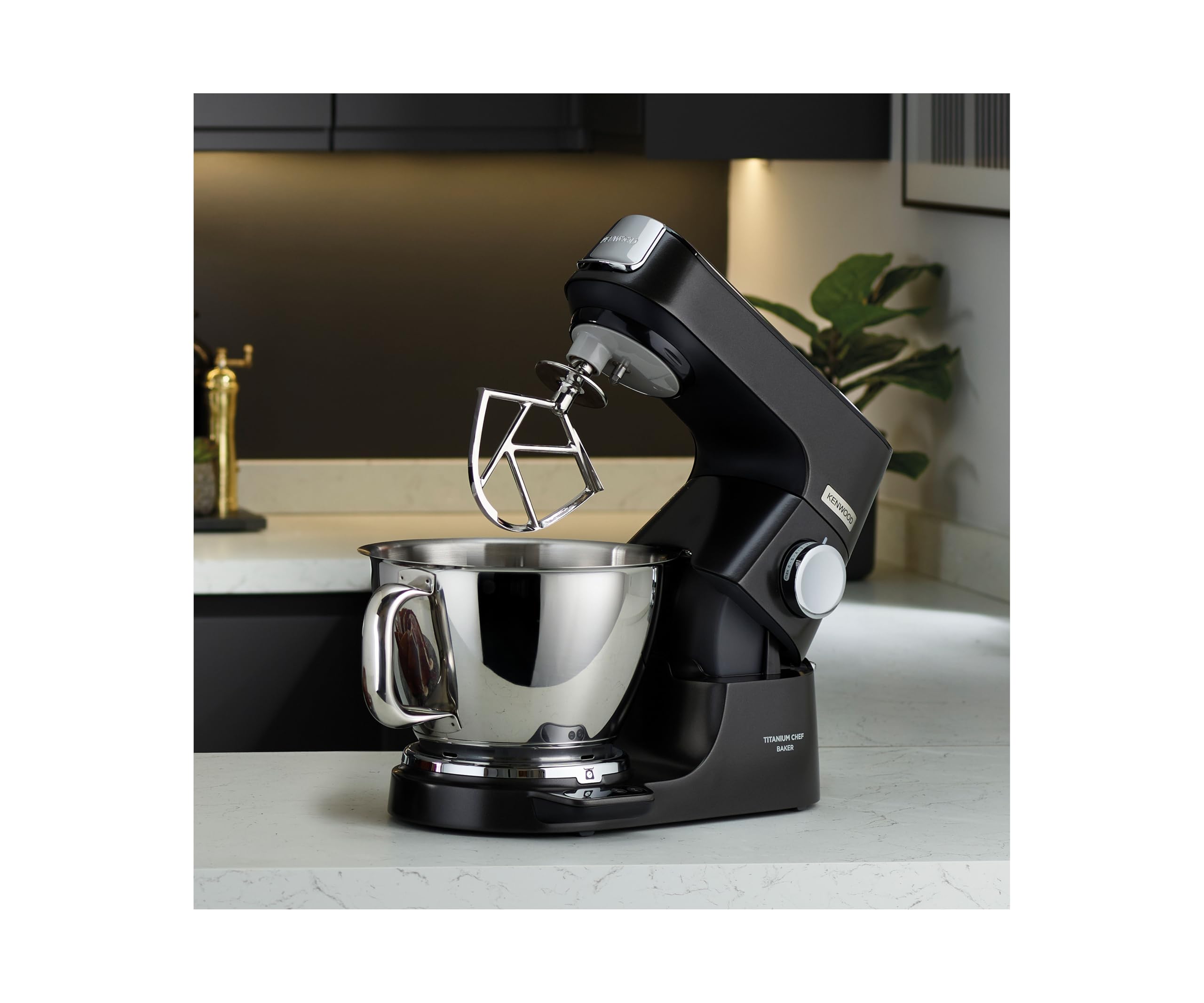 Kenwood KVC85.004.BK Titanium Chef Baker Robot pâtissier, 4 accessoires pour pétrir, fouetter et mélanger, bols de 5L et 3,5L, couvercle anti-éclaboussures