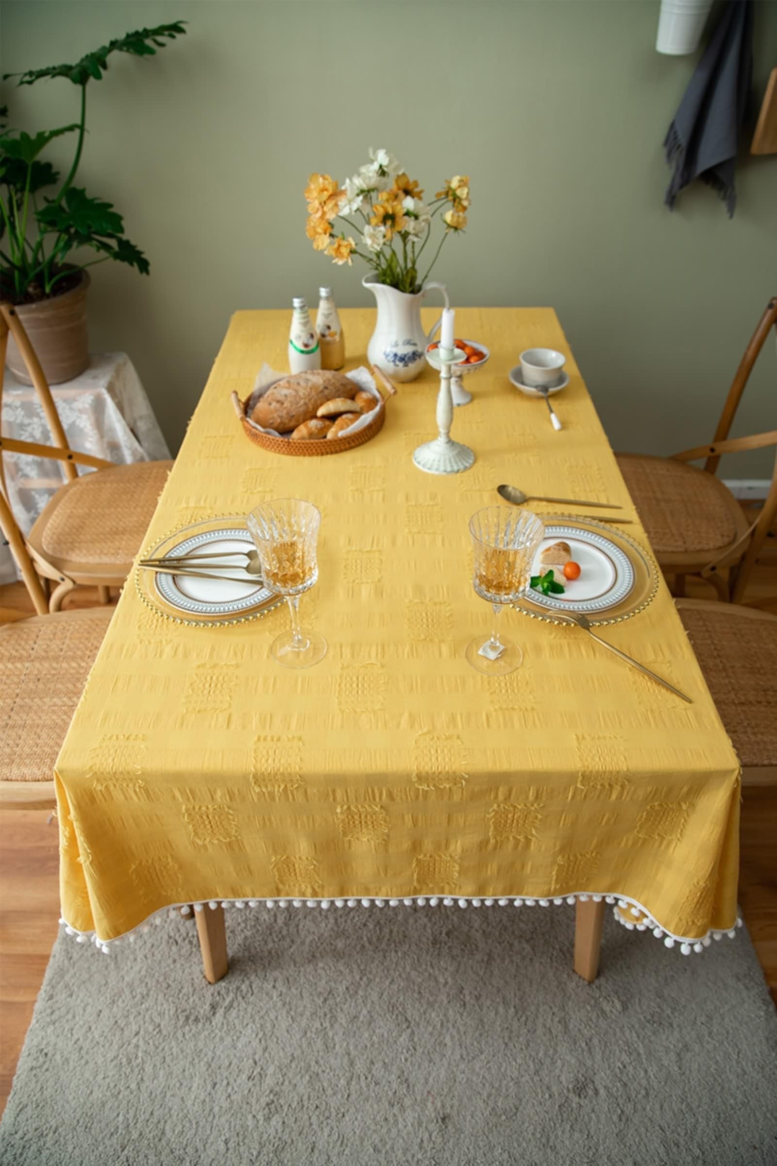 Tablecloth żółty, bawełniany obrus jednokolorowy z aksamitną piłką obrus zmywalny, prostokątny, 140 x 200 cm