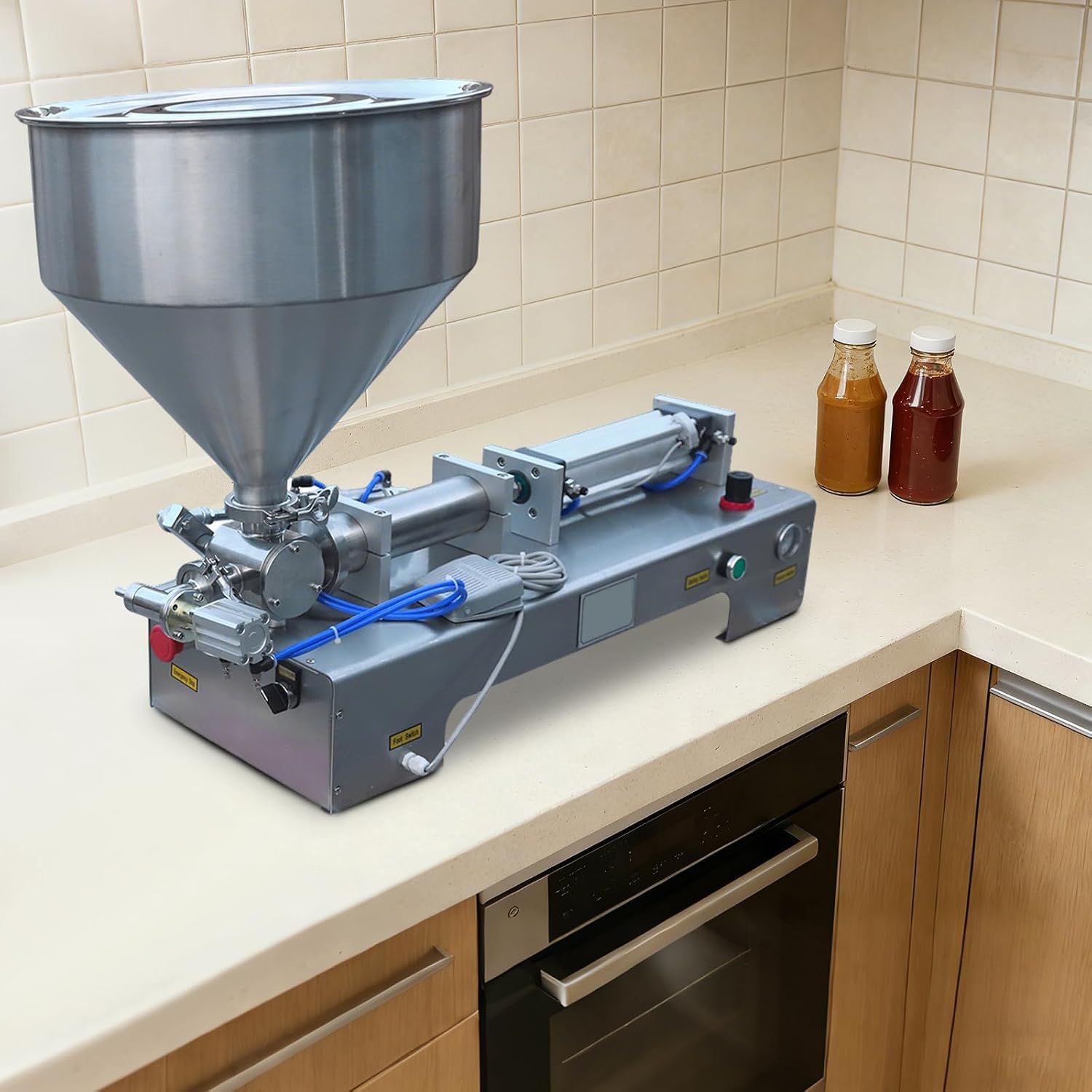 Máquina De Llenado Neumático De Pasta Líquida, Llenador Automático Horizontal De Un Solo Cabezal De 100-1000 Ml Con Pedal/automático, Máquina De Llenado De Líquidos De Acero Inoxidable, Adecuada
