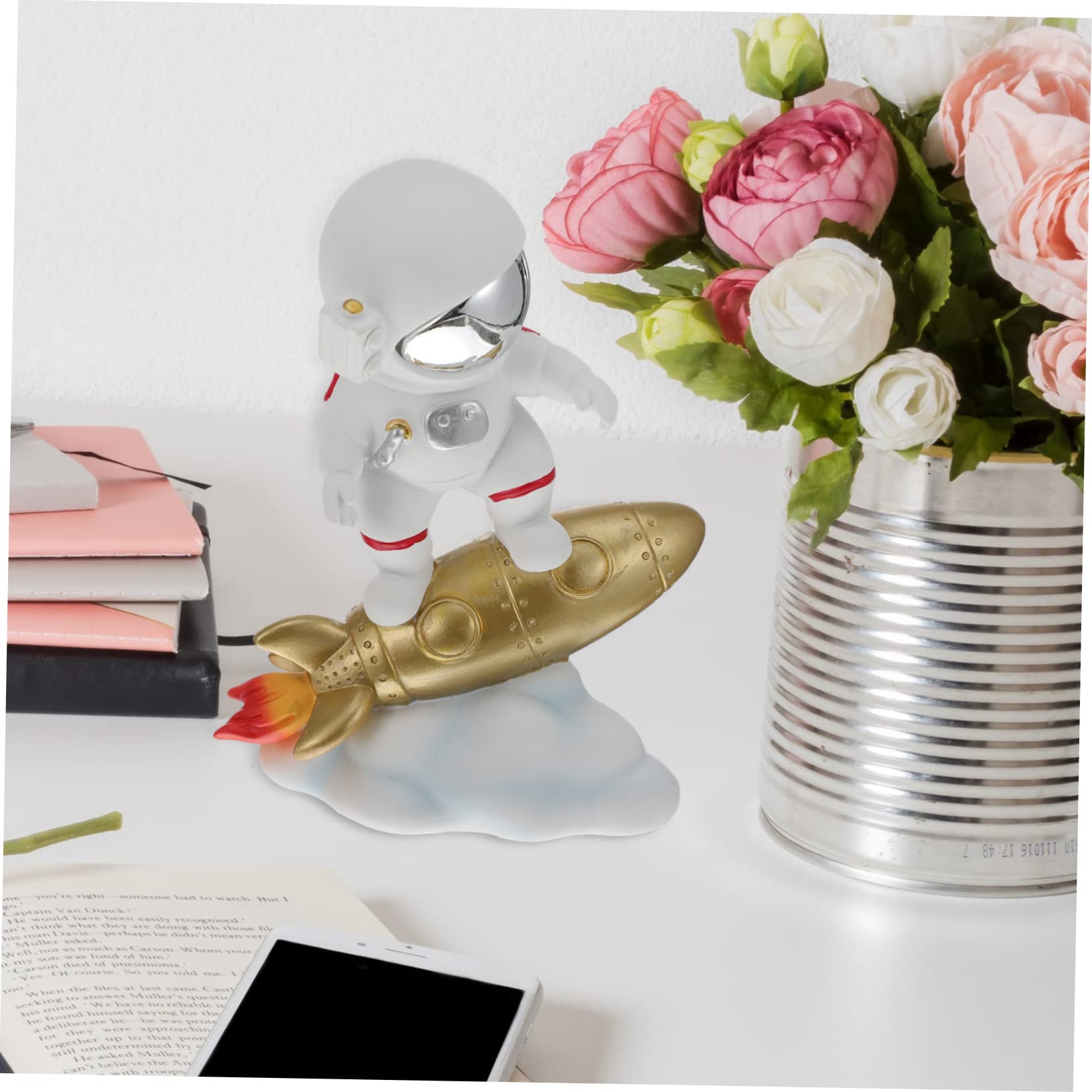 Adorno de Resina Diseño de Astronauta Dorado, Decoración Ligera y Fácil de Mover para Oficinas y Hogares, Accesorio Creativo y Adorable para Escritorio