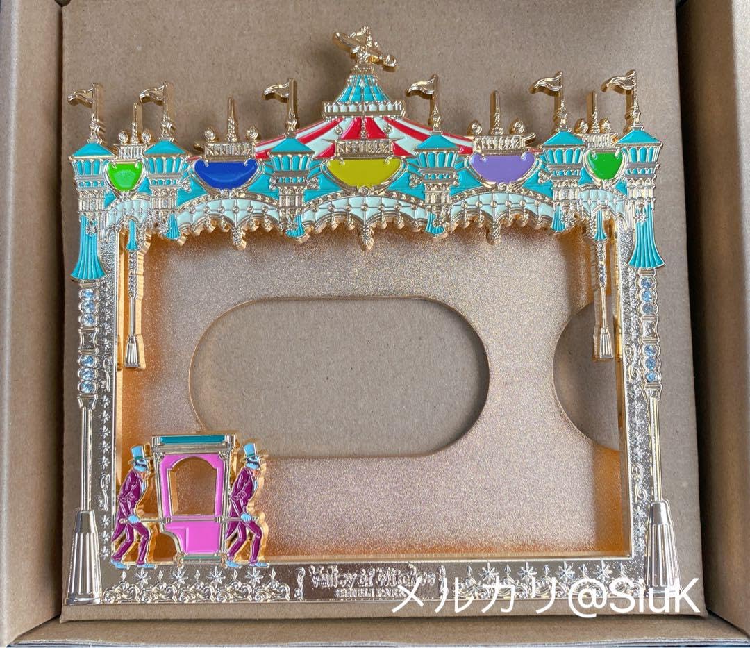 ＜ジブリパーク＞メリーゴーランド フレーム付き カレンダー&ハンカチセット❣️ ジブリパーク＞メリーゴーランド フレーム付き カレンダー