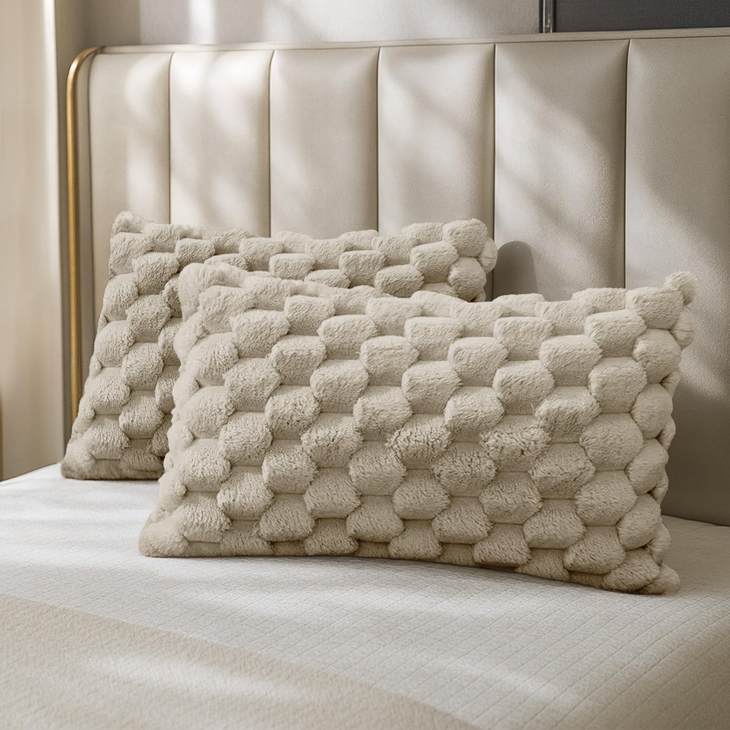 Velosso Luxe Living Chunky Popcorn Pillowcase Set Plush Fleece Pillow Covers, Ultra Soft Textured Design, Thermal Warm Standard Size Pillowcases for Cosy Bedroom Decor - 2 Pack (Beige)
