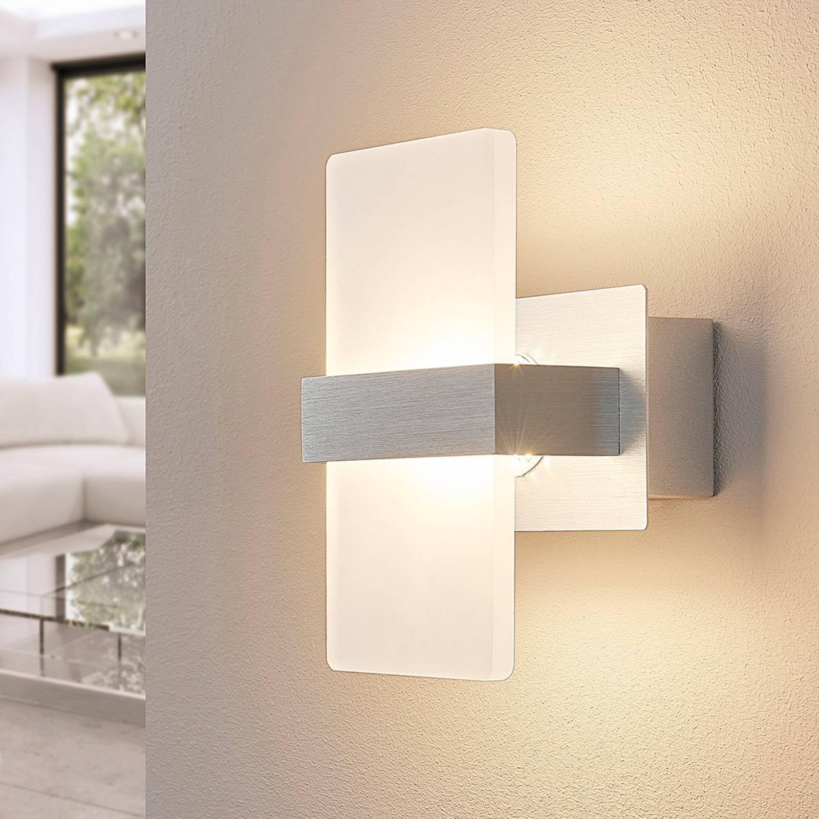 Lindby Bombillas LED aplique de pared interior en blanco satinado, aluminio