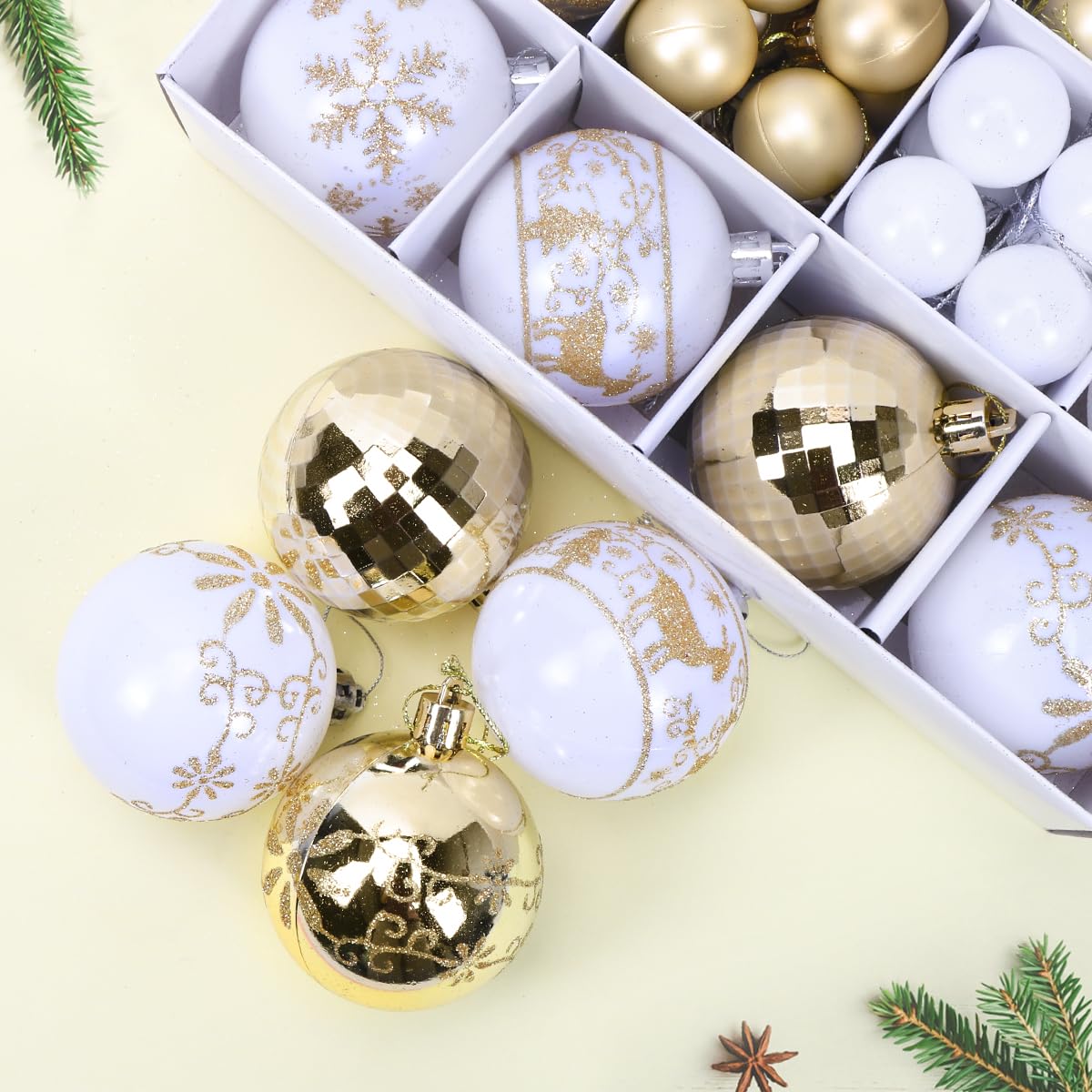 Kerstballen, wit en goud, 30 stuks, mini-kerstdecoratie, 3 cm kunststof kerstballen, glanzend, glinsterend, mat kerstboomornamenten