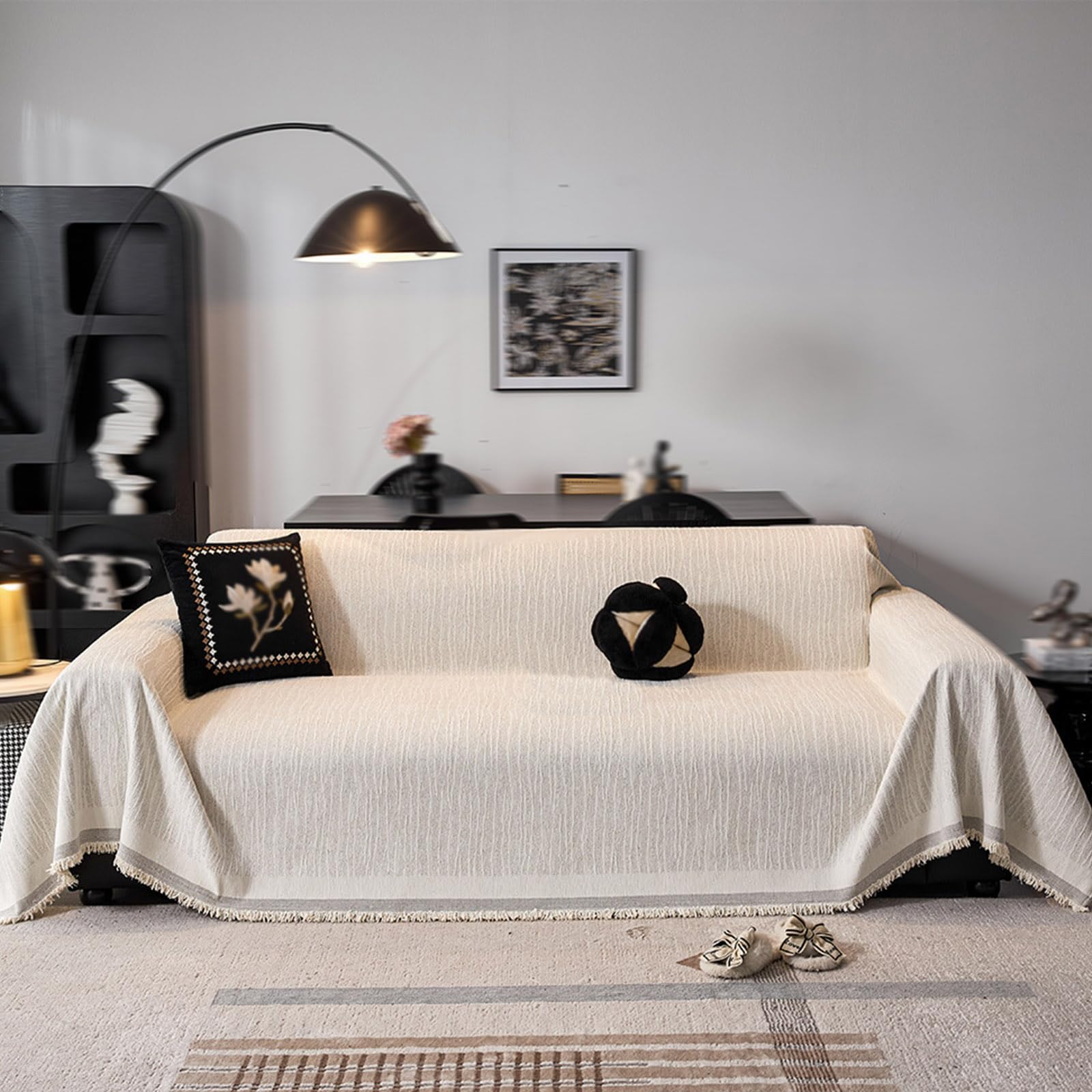 Housse de canapé velours crème pour une ambiance de salon cocooning