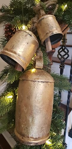 Miniatura 3 de Yantra 10-6.3-9.8 in - Juego de 3 campanas rústicas vintage de vaca de la suerte en cuerda con bolsa de yute para colgar en la pared